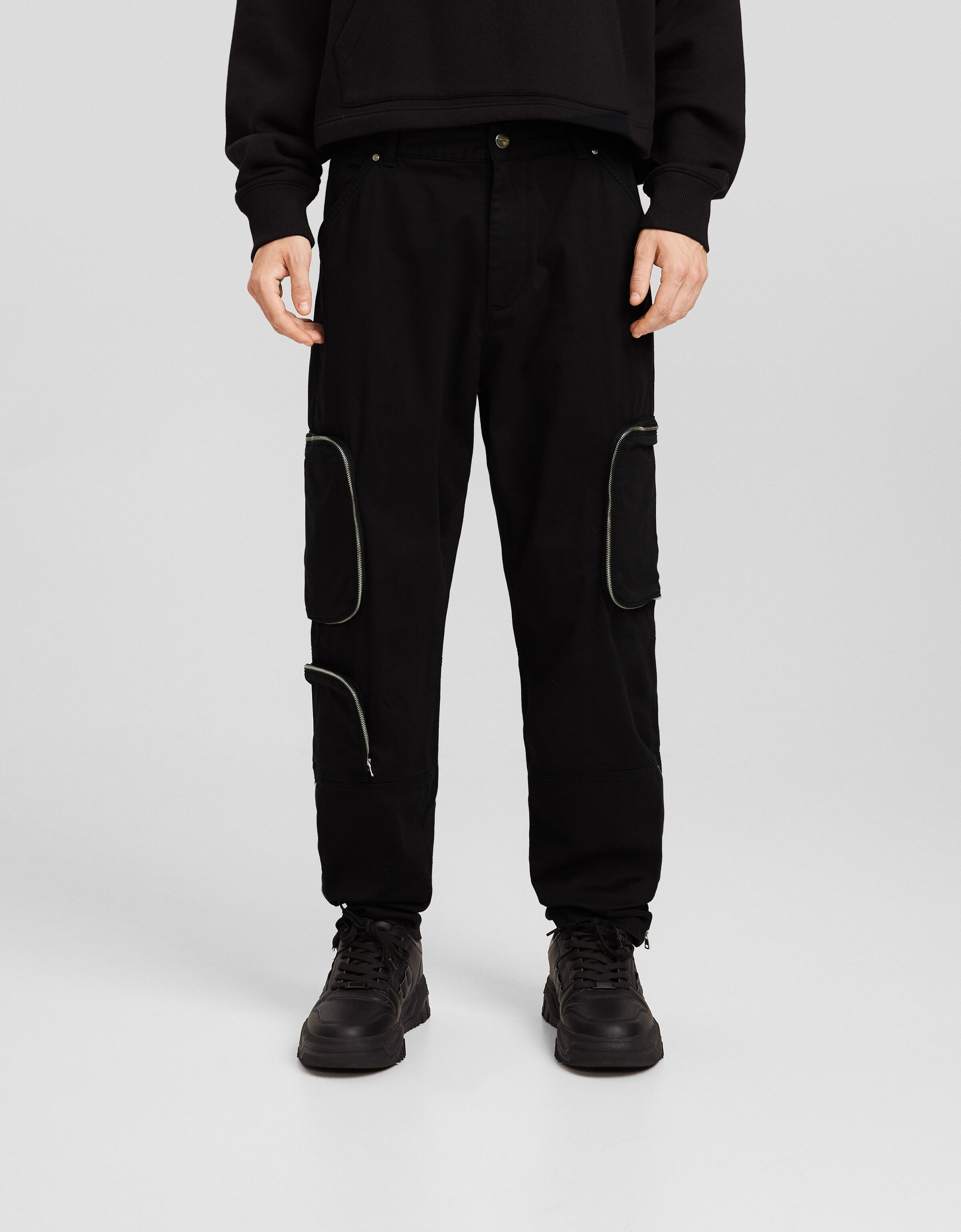 Pantalón multicargo cremalleras