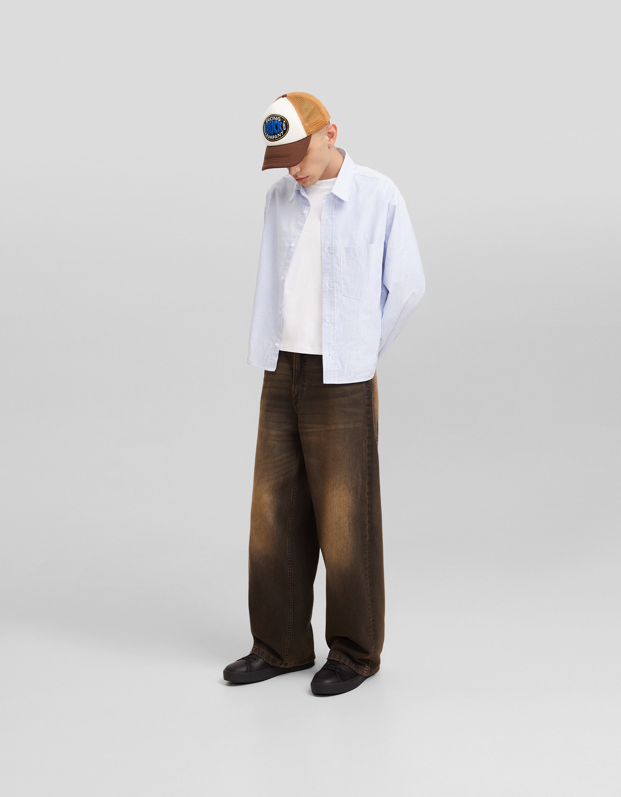 Zapatillas monocolor hombre.