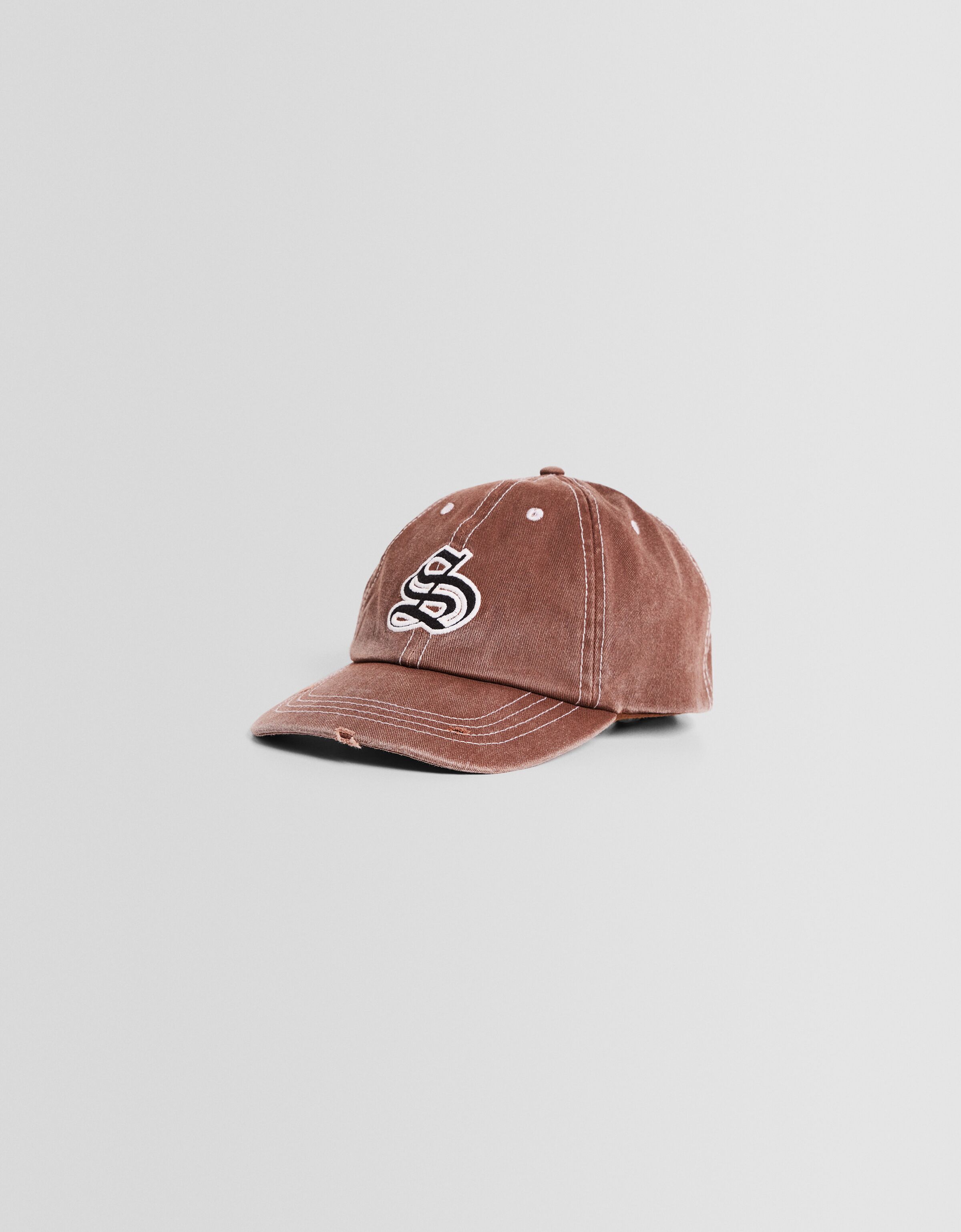 Gorra efecto lavado bordado