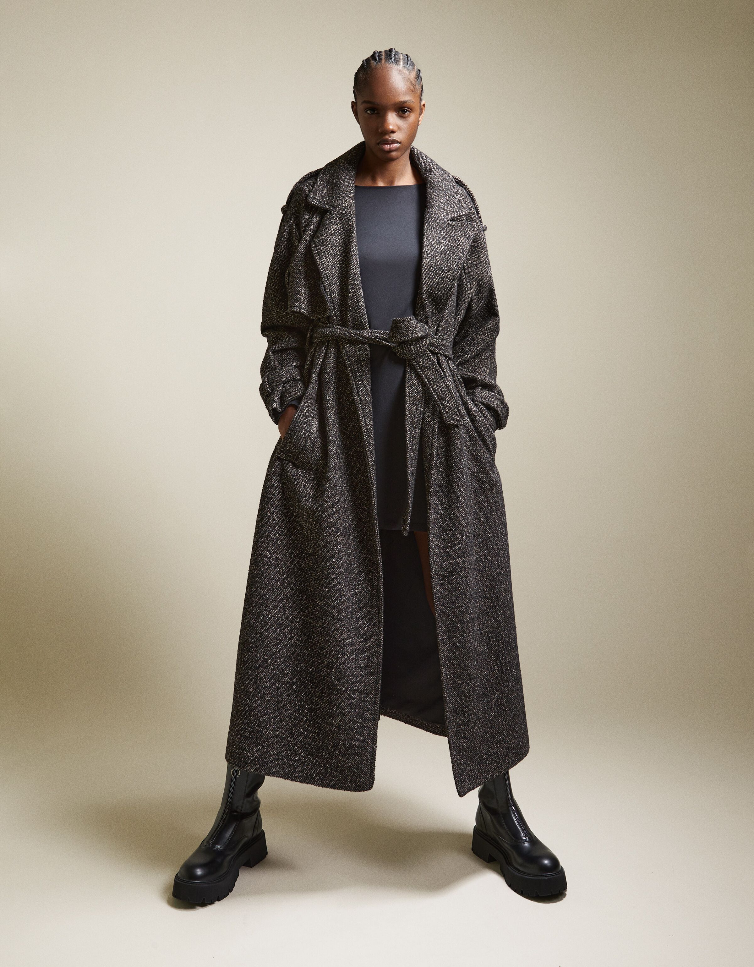 Botines planos cremallera frontal detalle anilla