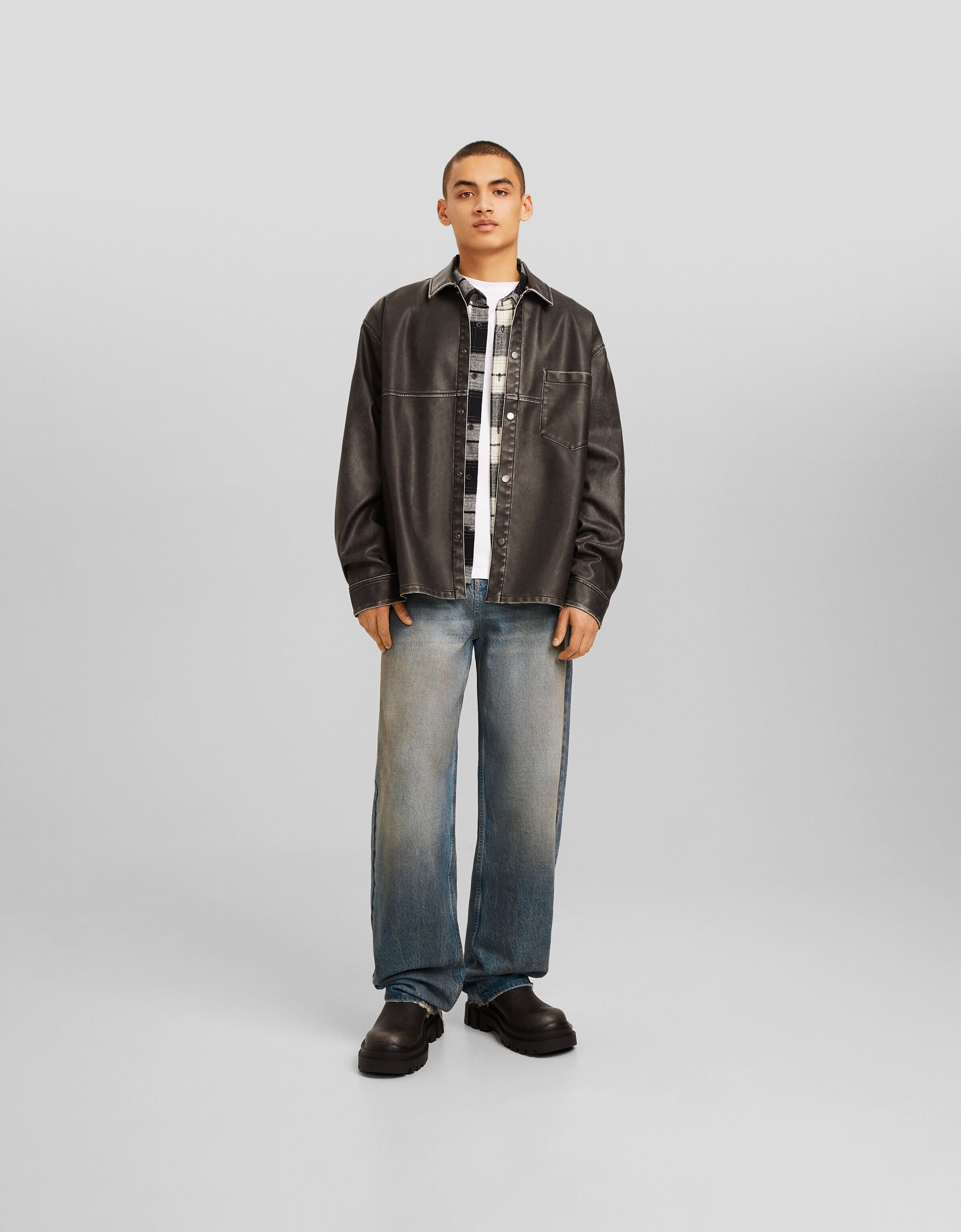 Jeans 90's wide leg efecto lavado rotos