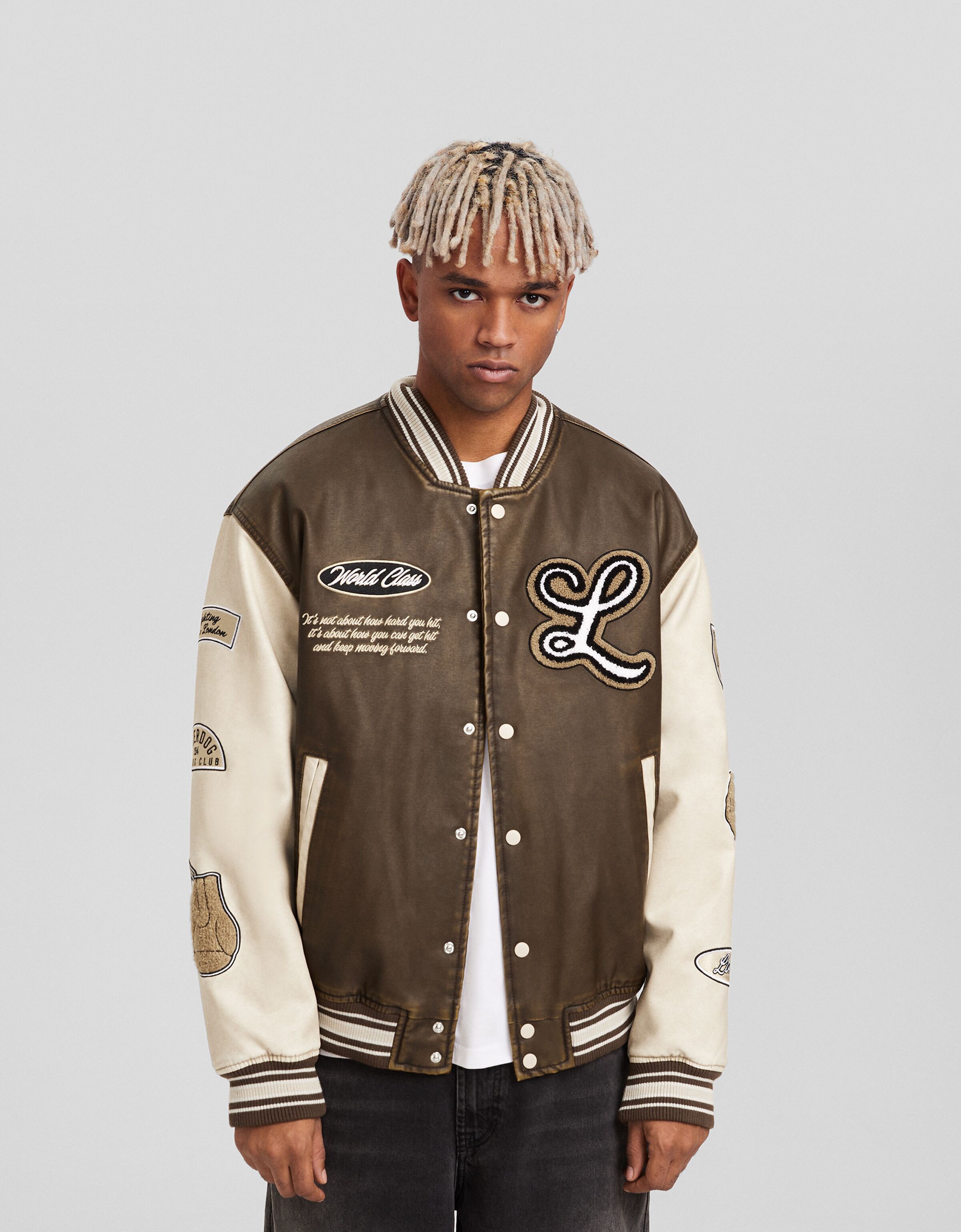 Cazadora efecto piel desgastada parches