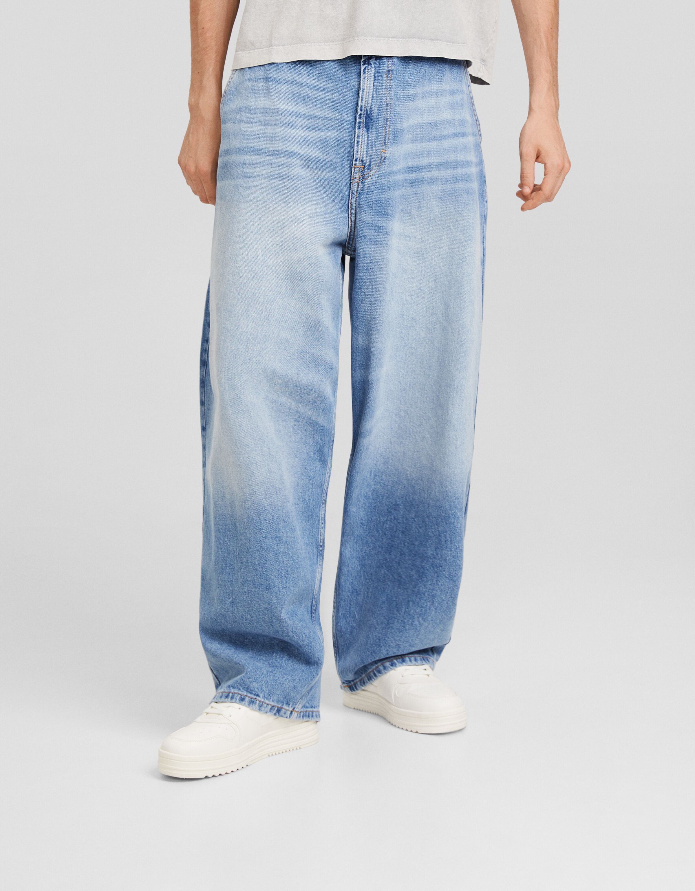 Jeans skater fit efecto lavado