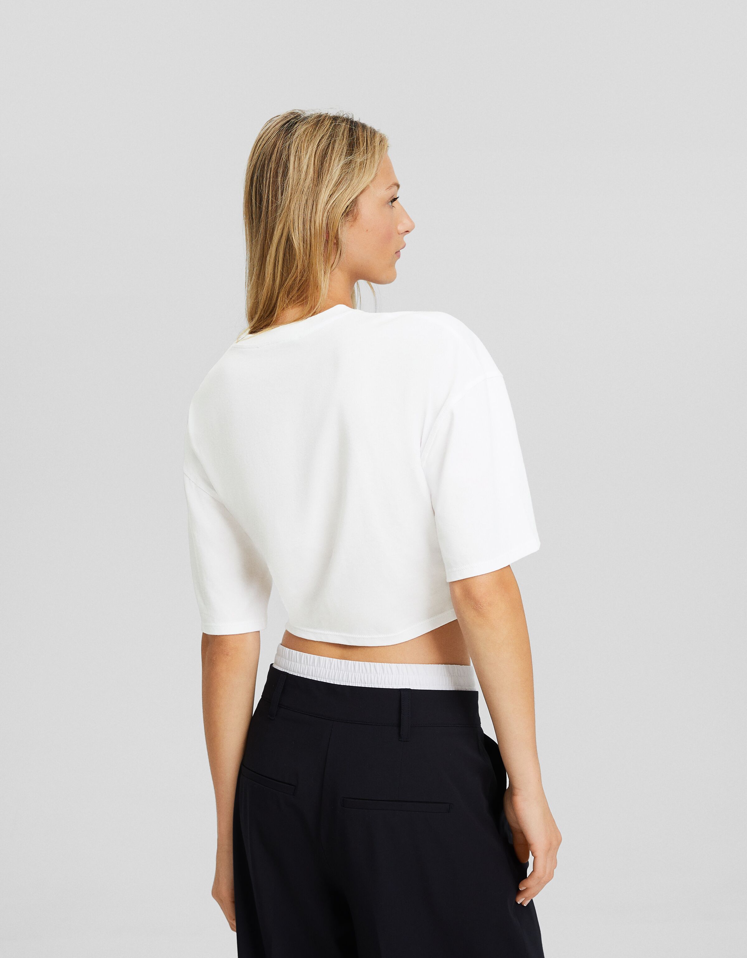 Camiseta manga corta boxy fit cremallera