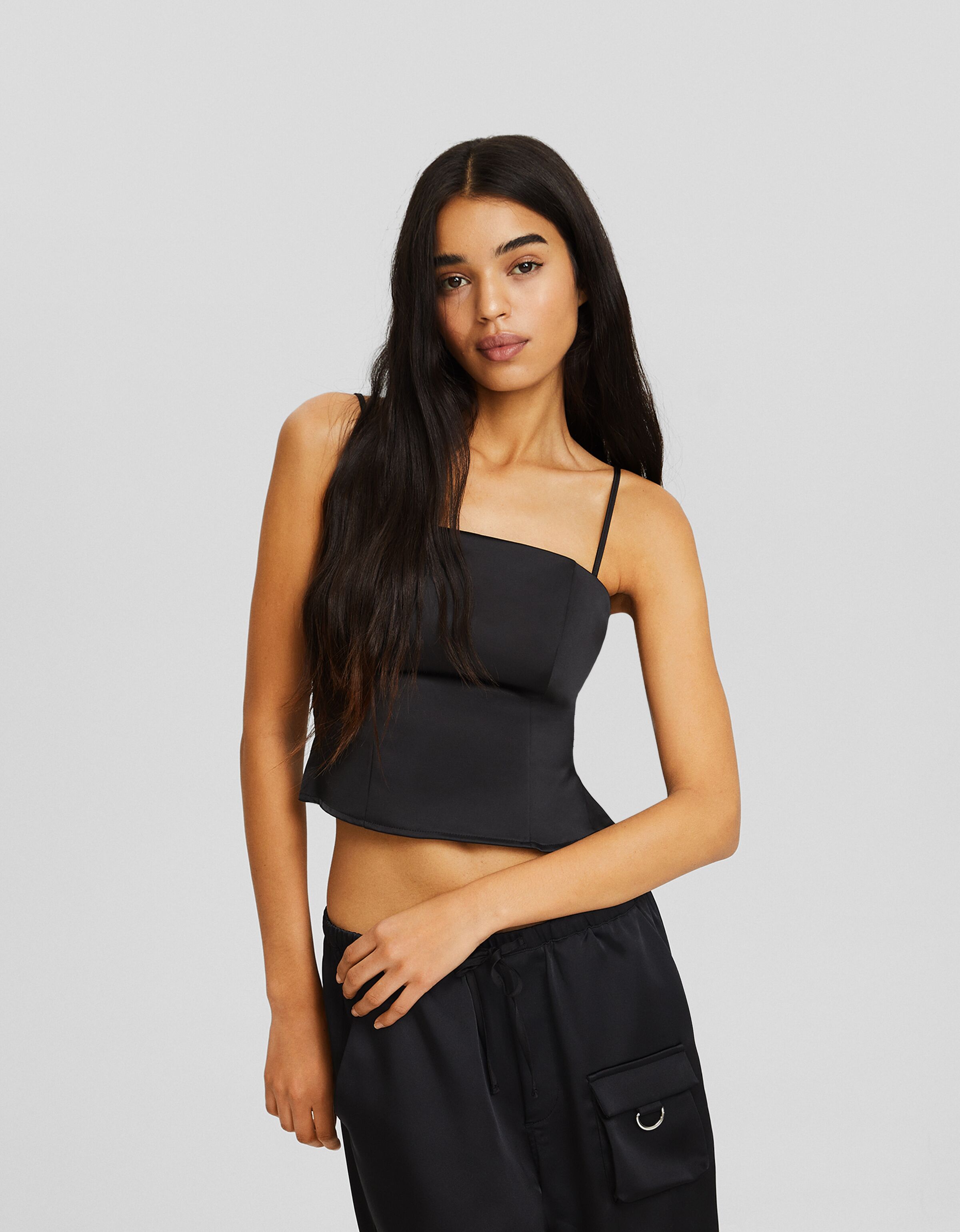 Top tirantes satinado aberturas laterales