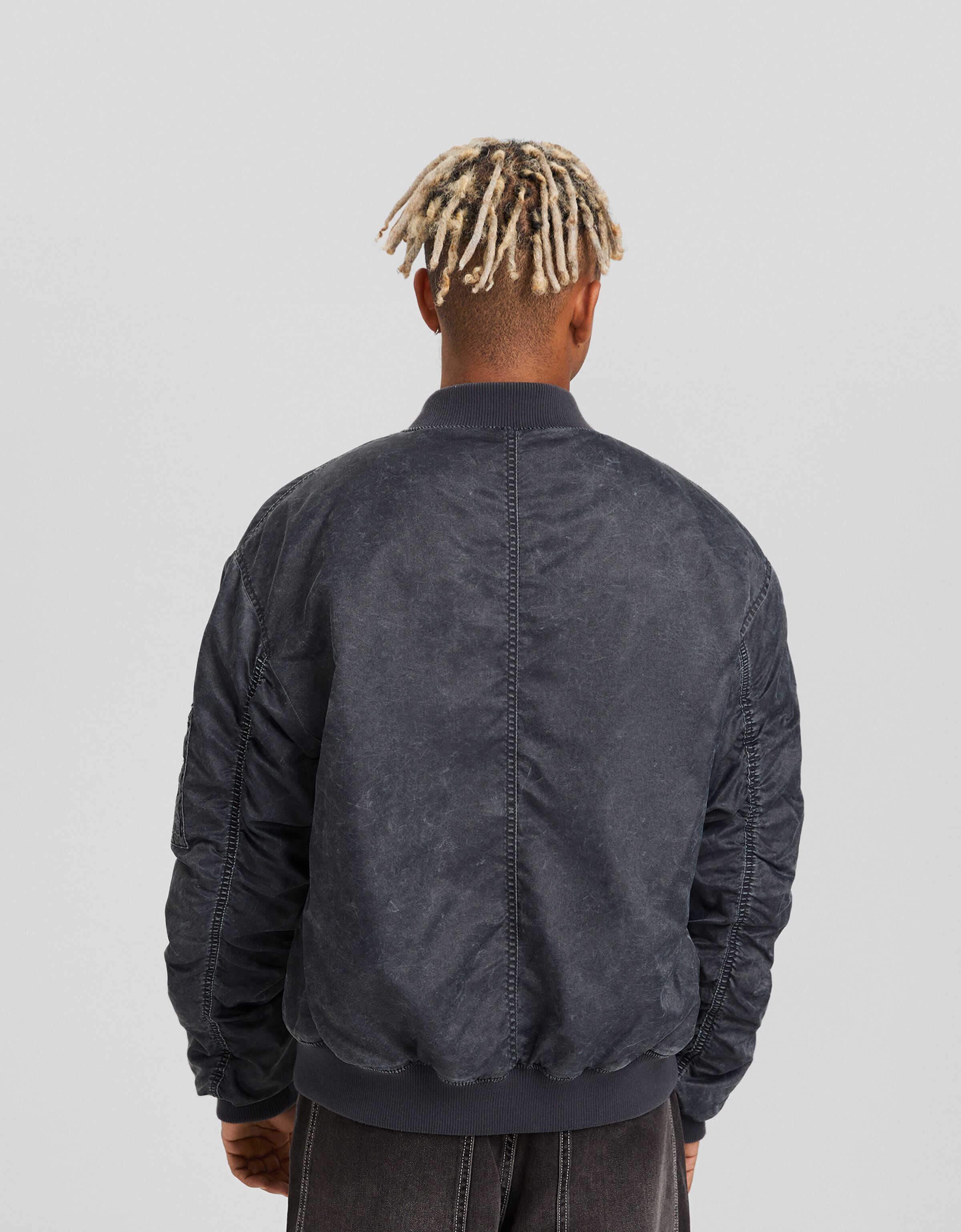Cazadora bomber con nylon efecto lavado