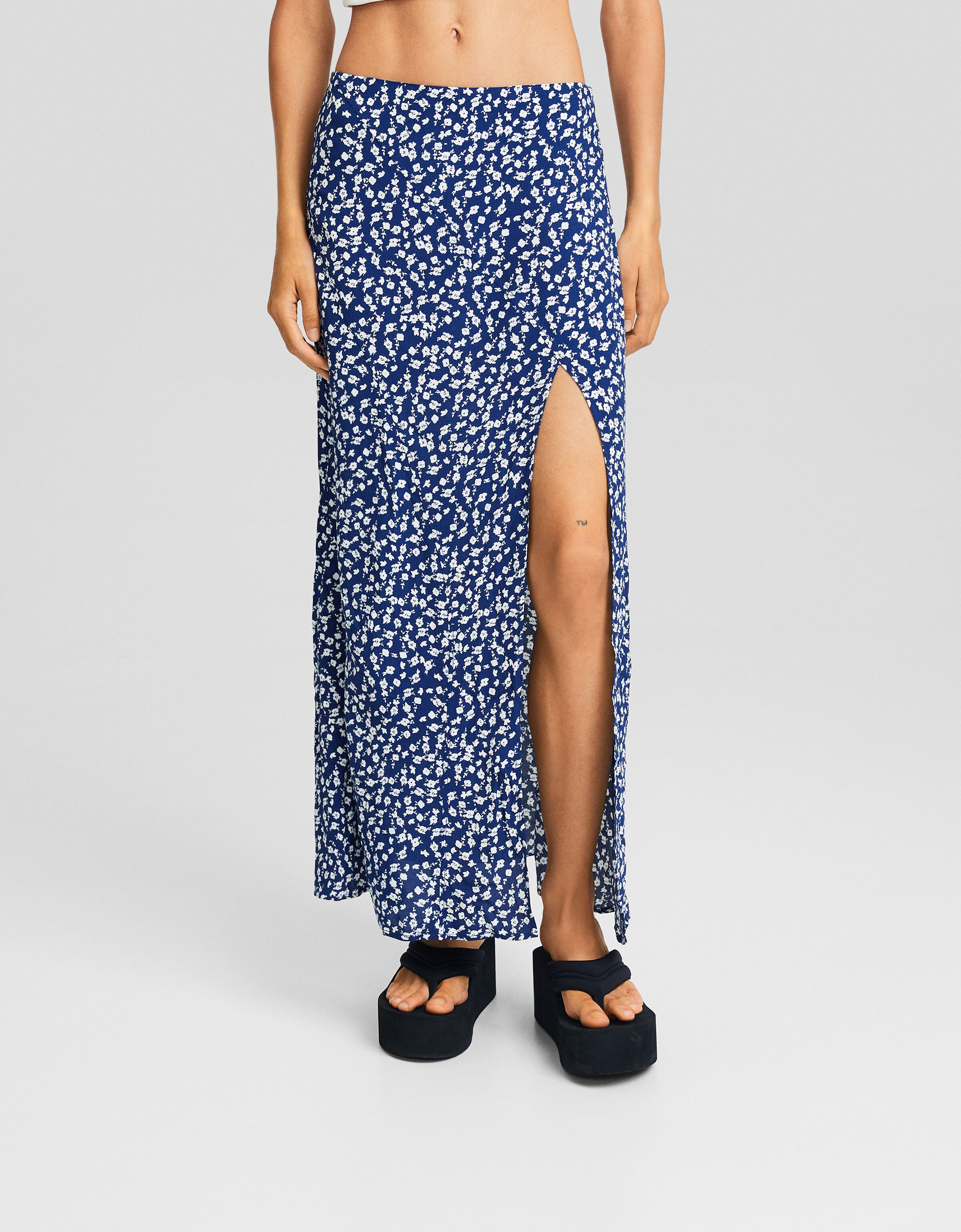 Falda midi print floral abertura
