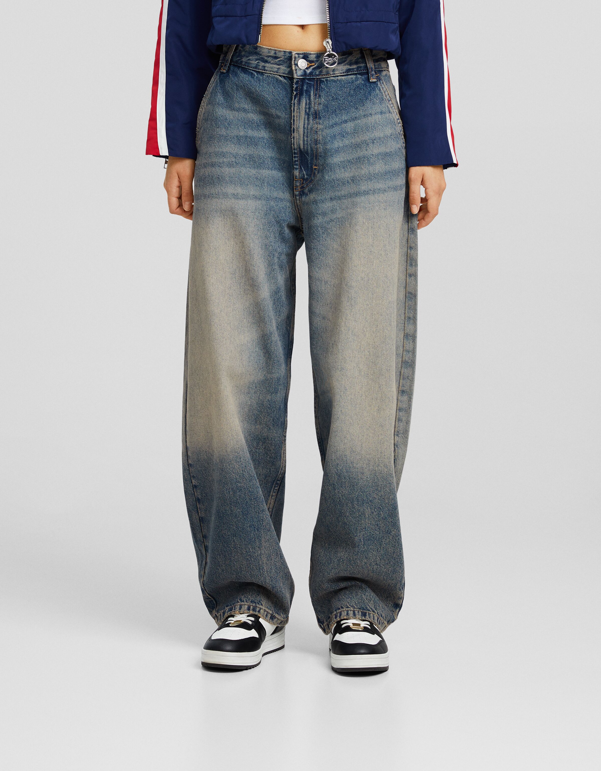 Jeans skater fit efecto lavado