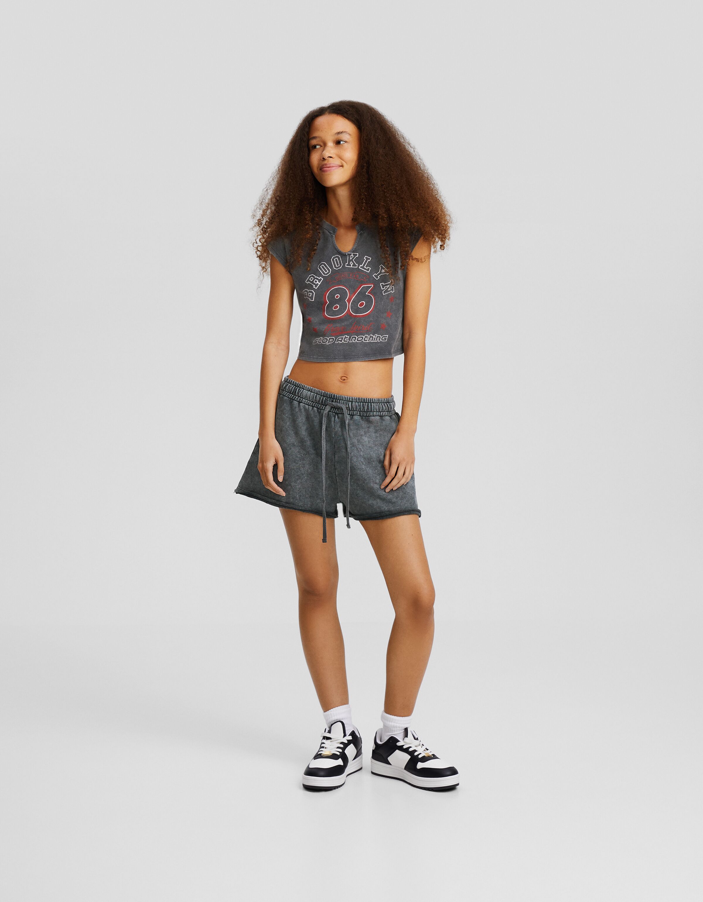 Short felpa efecto lavado