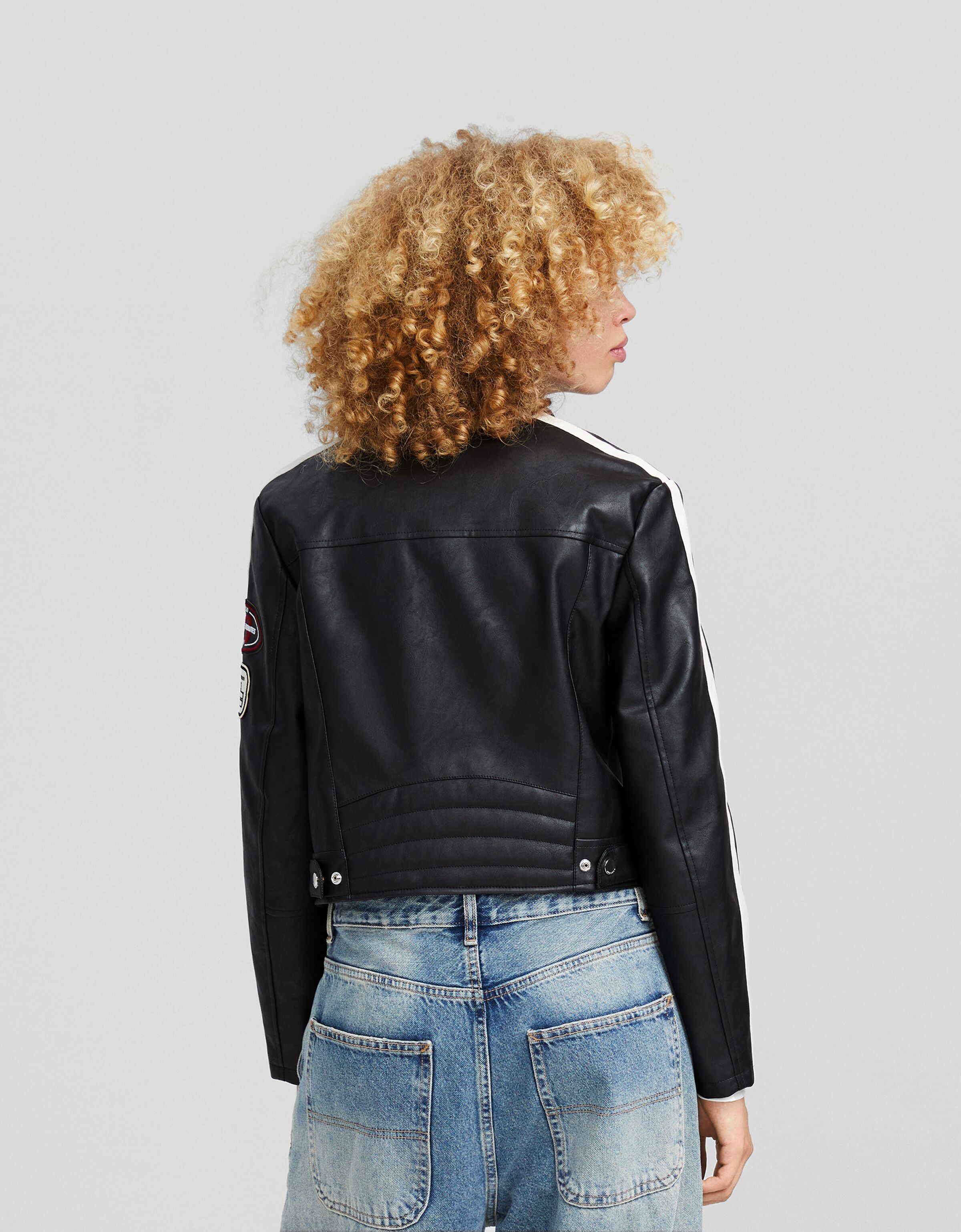 Cazadora racing parches efecto piel