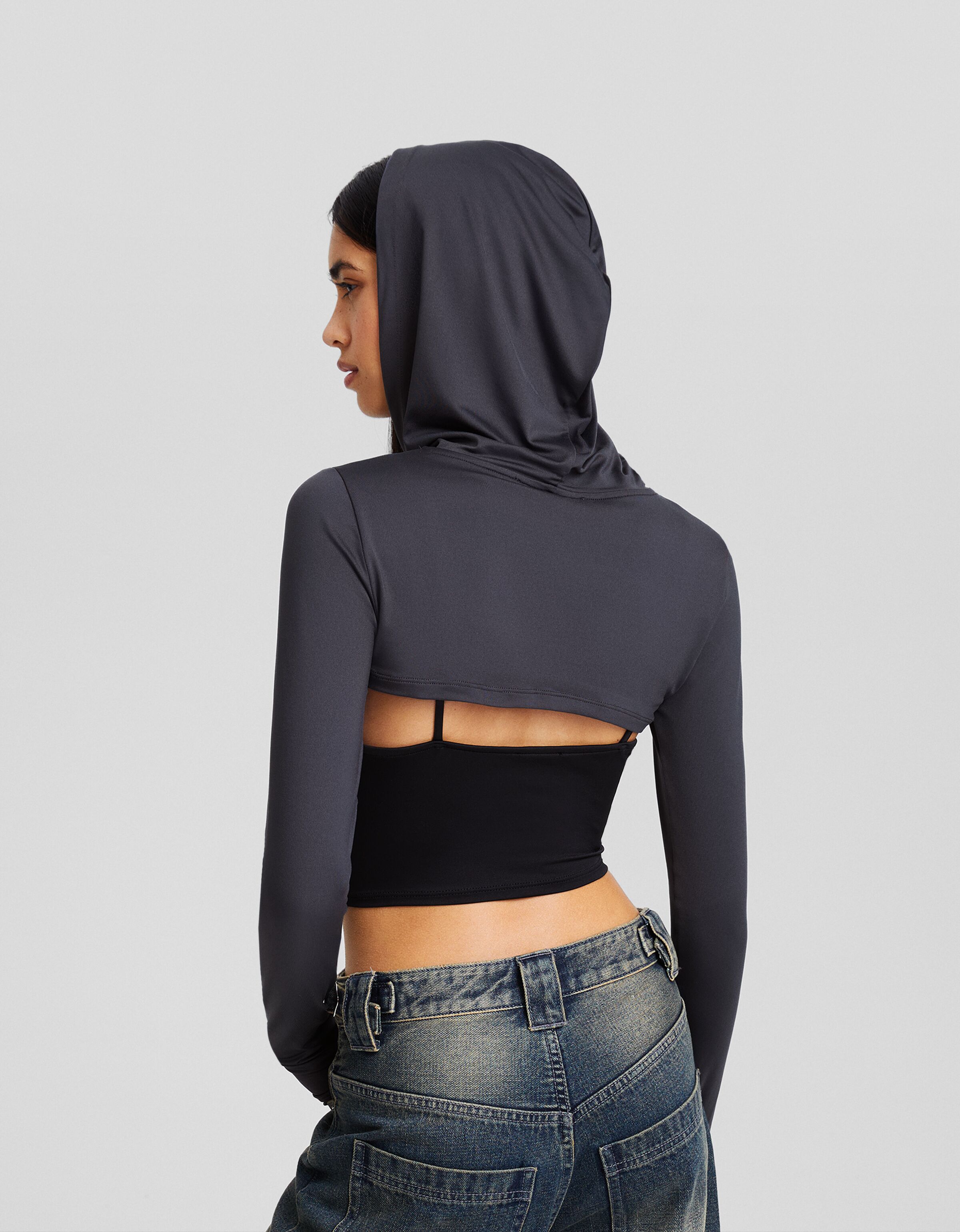 Camiseta manguitos manga larga capucha