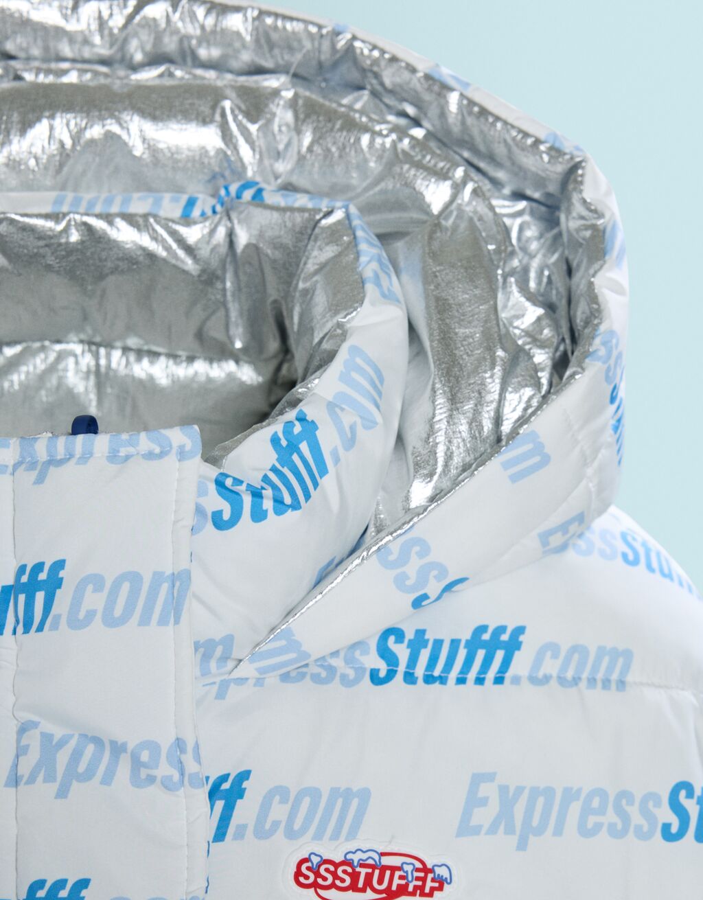 Cazadora SSSTUFFF X BERSHKA acolchada reversible capucha parche print