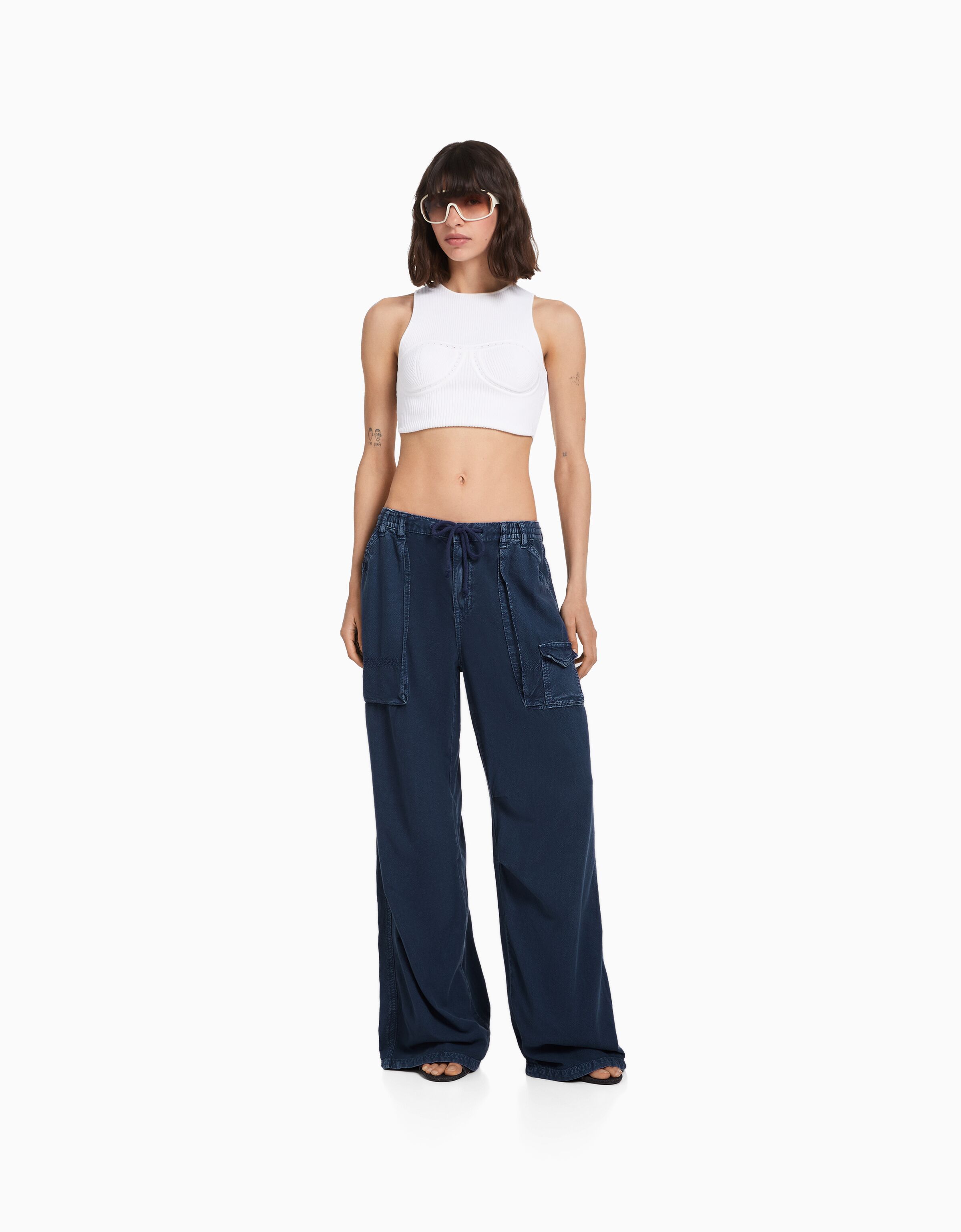 Pantalón straight con algodón rústico