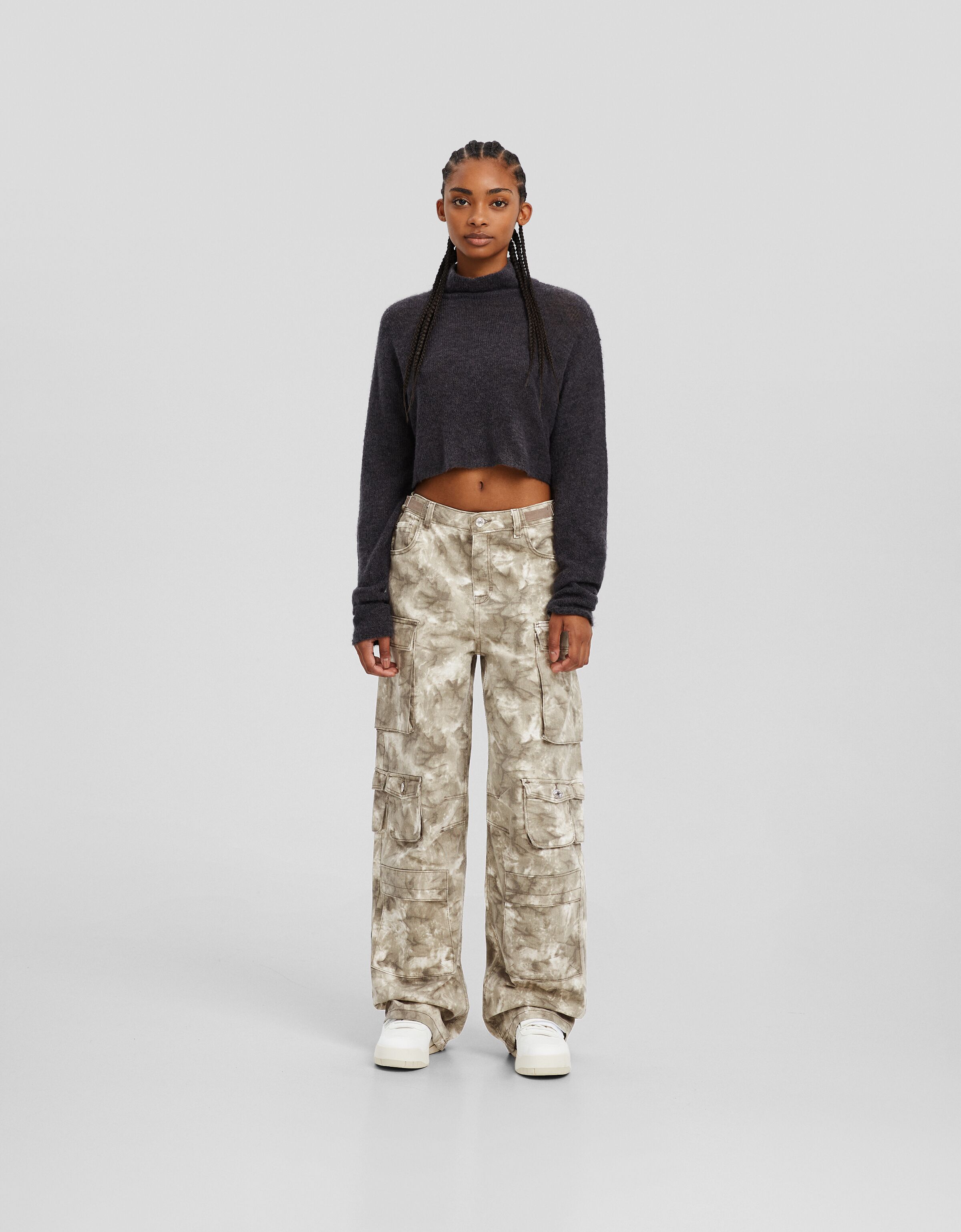 Pantalón cargo multipocket sarga print