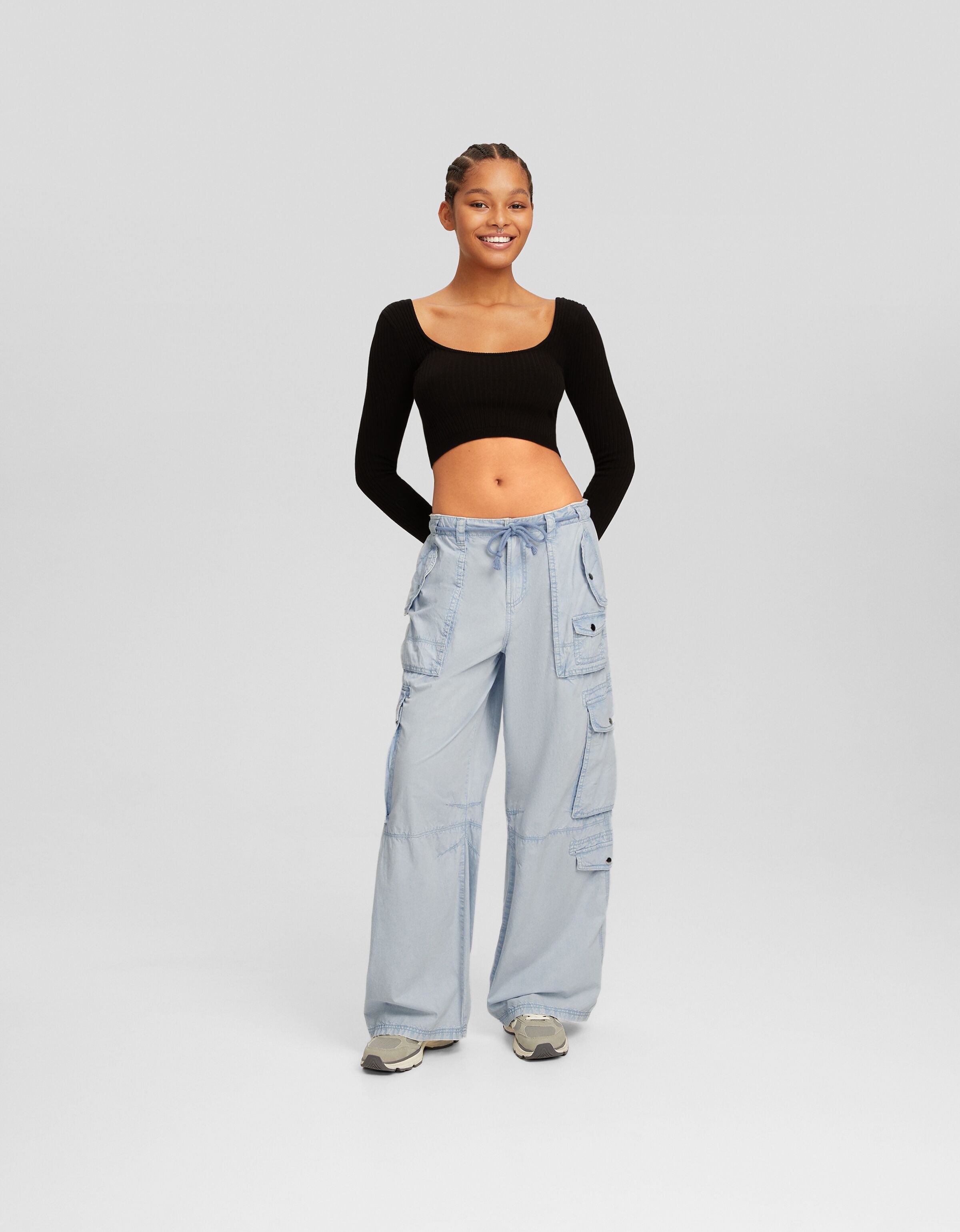 Pantalón straight multipocket efecto lavado