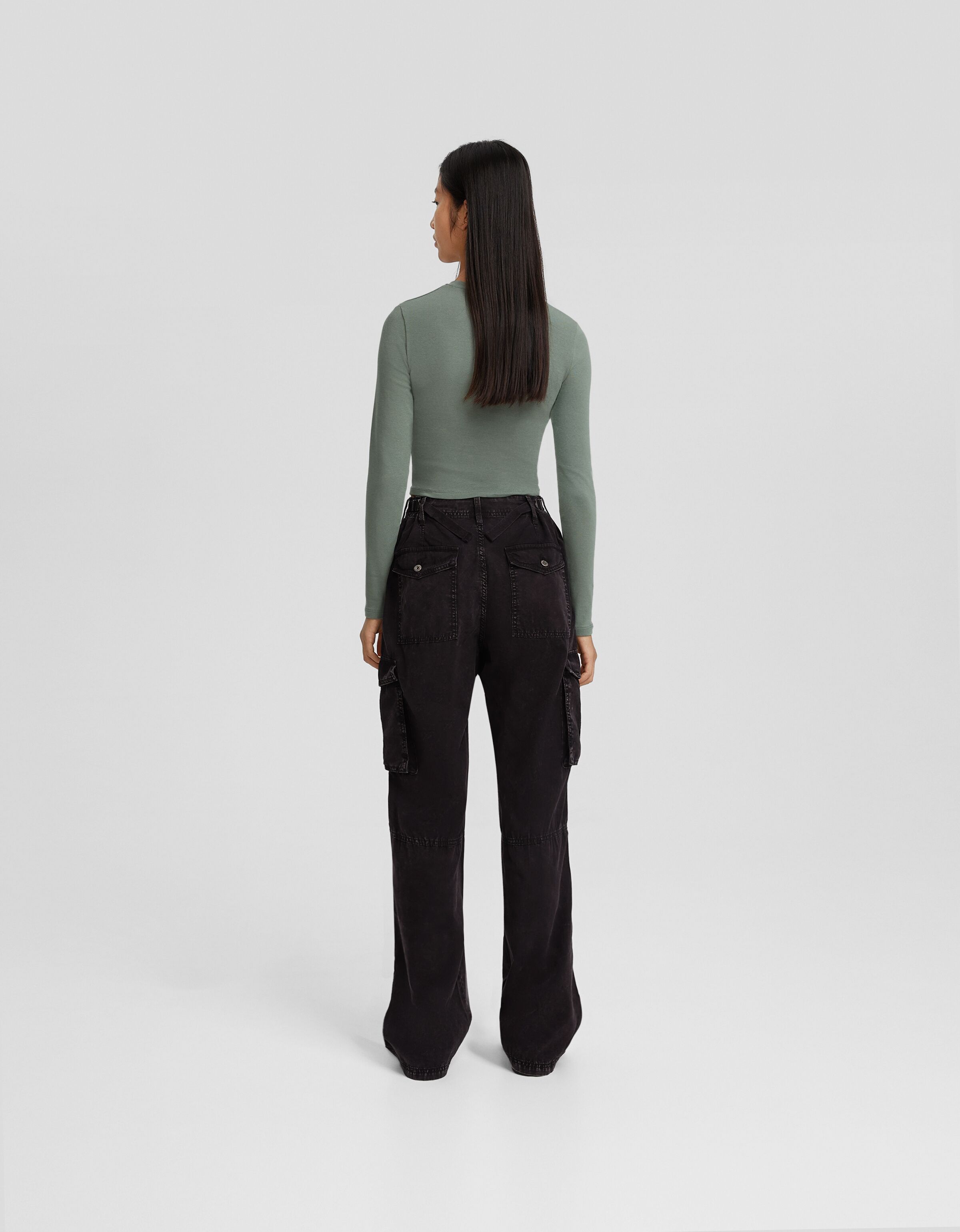 Pantalón straight cargo ajustable