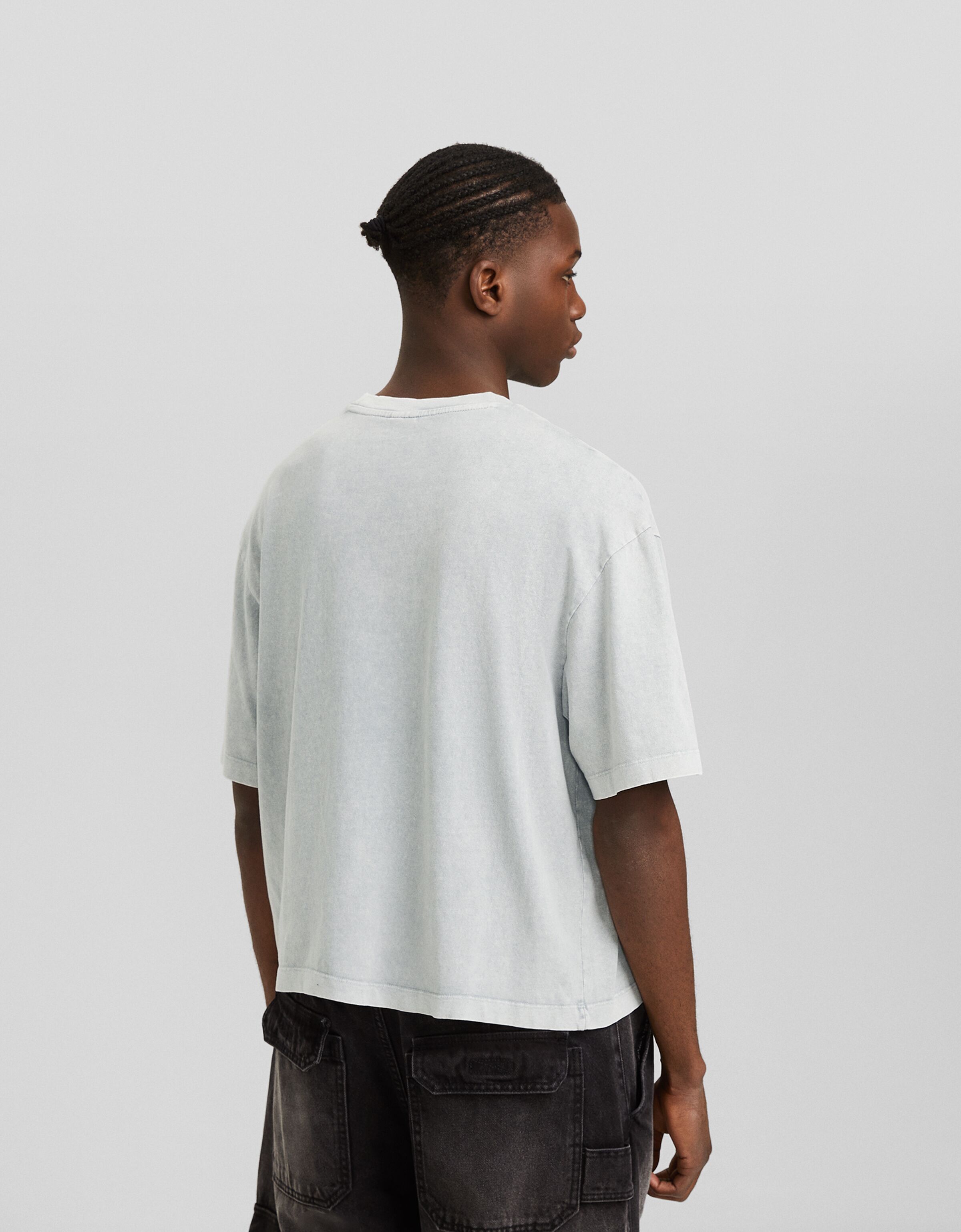 Camiseta manga corta boxy fit cropped efecto lavado