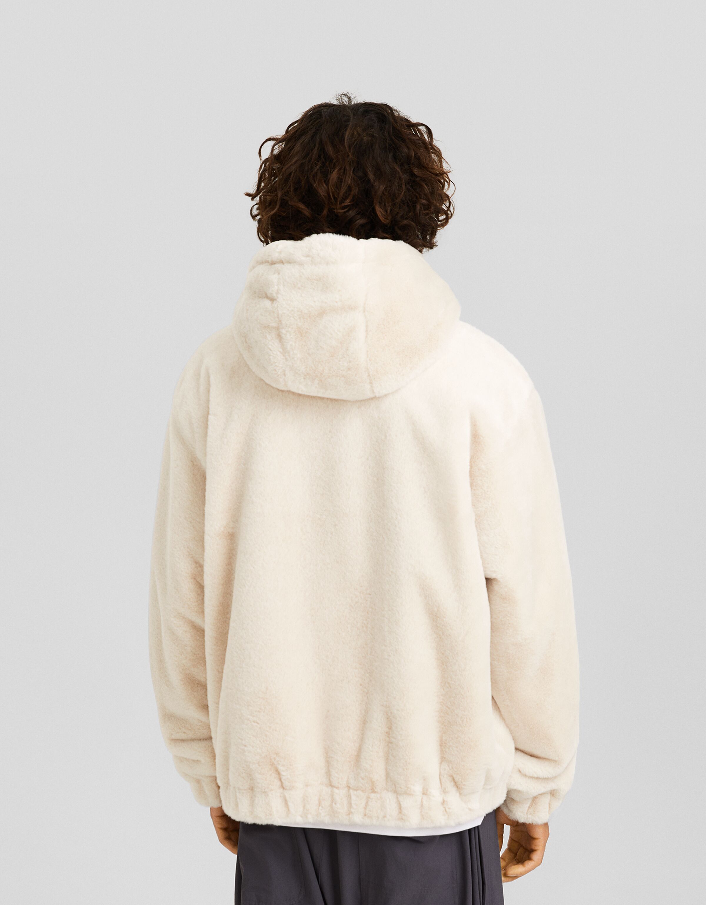 Cazadora capucha teddy