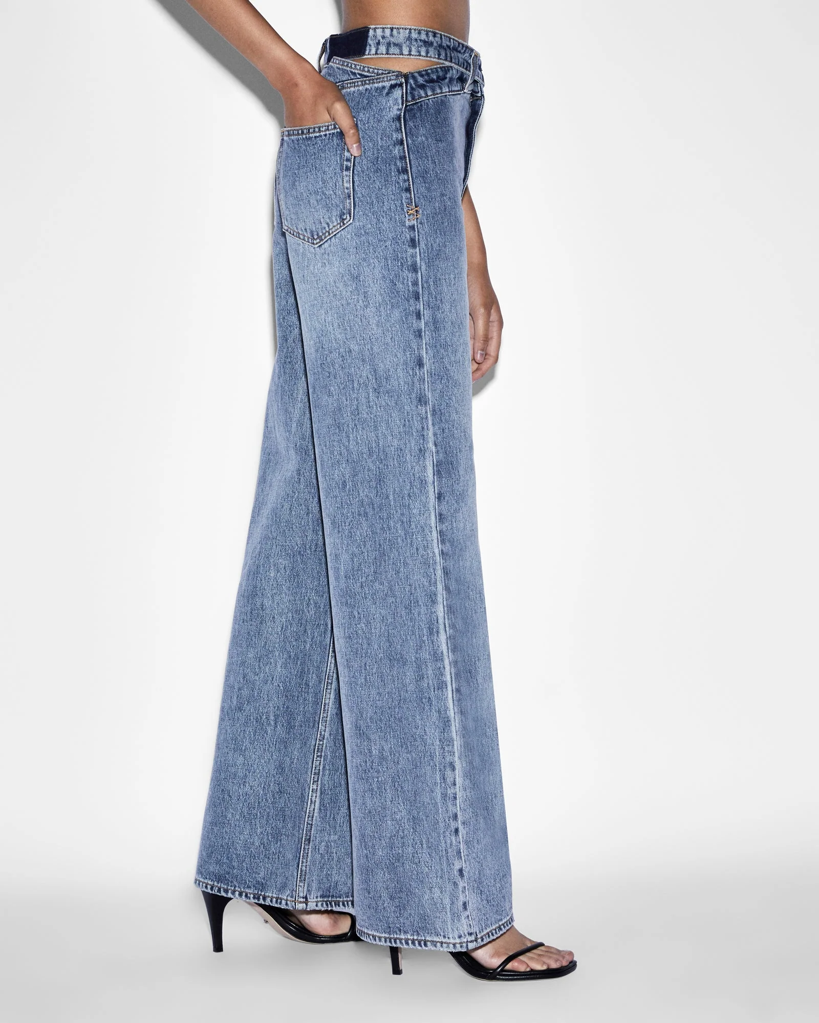 STRIDER DETTACHED JEAN HAVEN