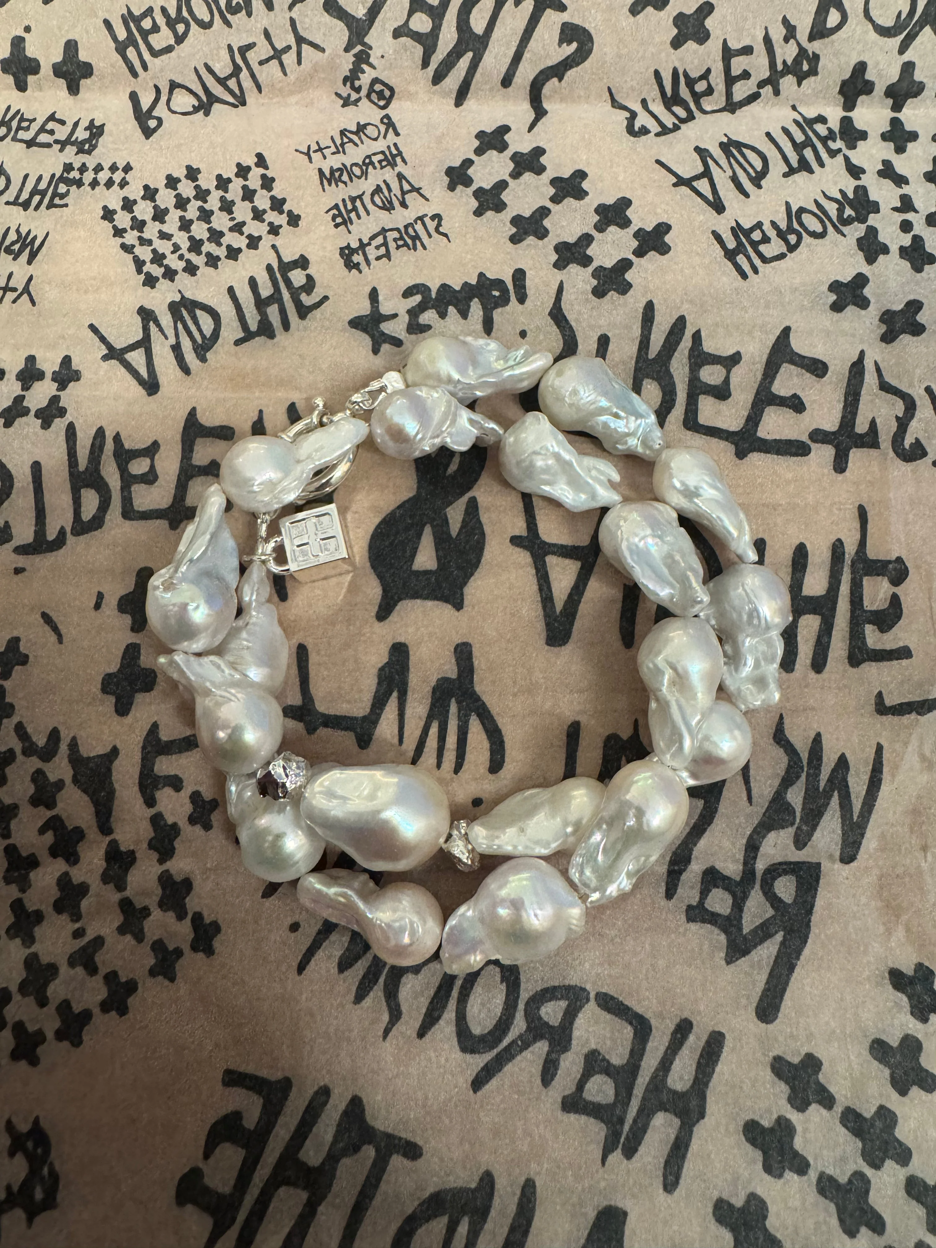 BAROQUE PEARL BRACELET