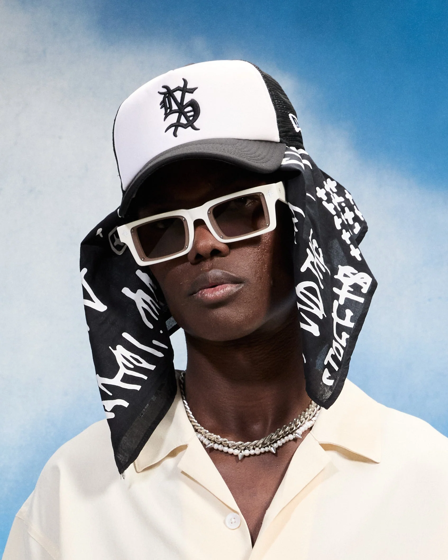 KSUBI X NEW ERA 9FORTY A-FRAME TRUCKER CAP BLACK/WHITE