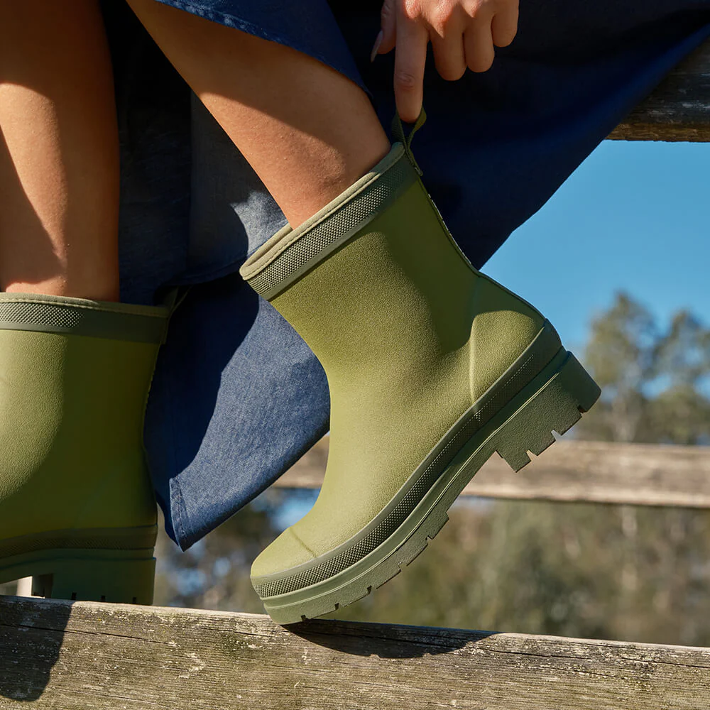 Andie Boot Bright Olive