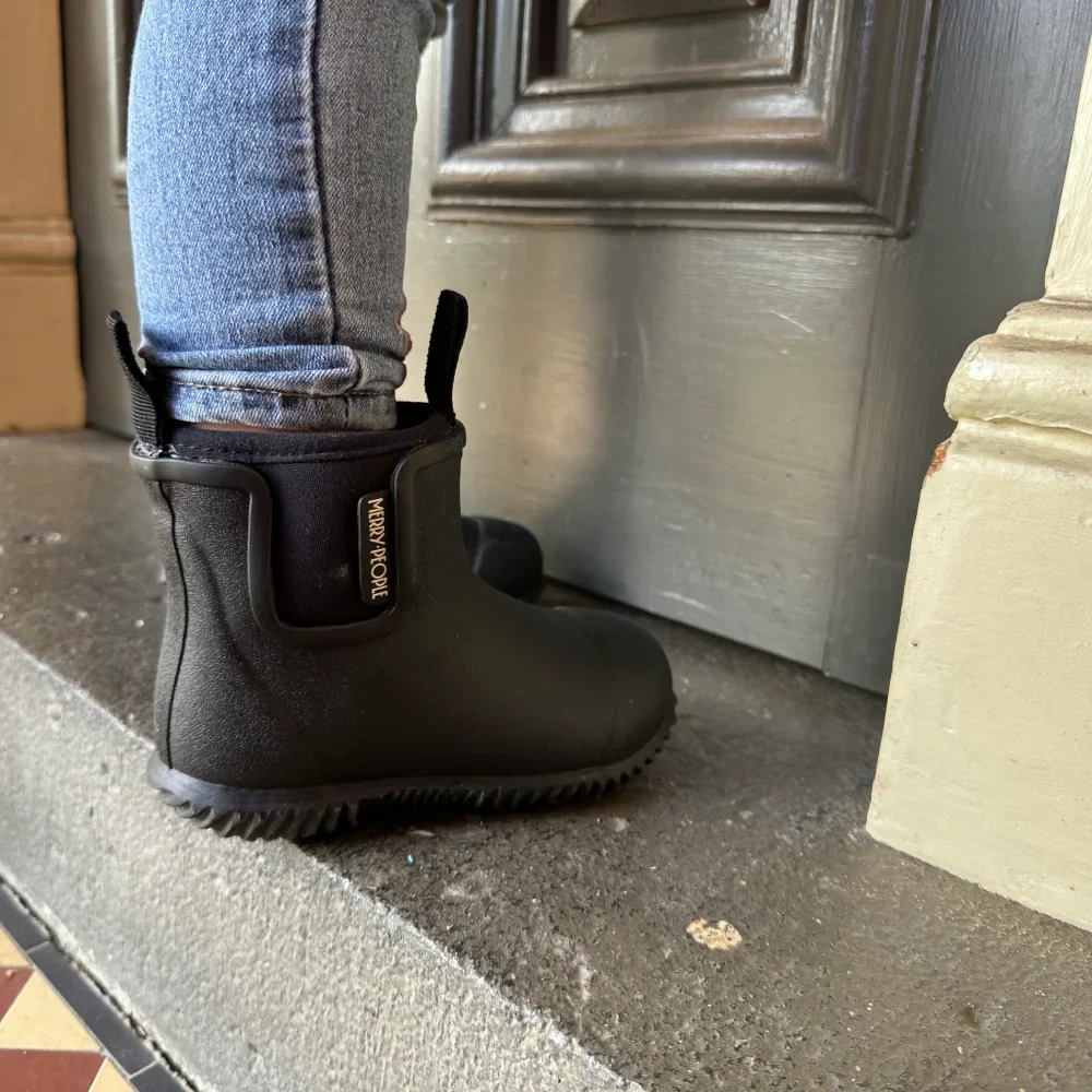 Bobbi Kids Gumboot Black & Black