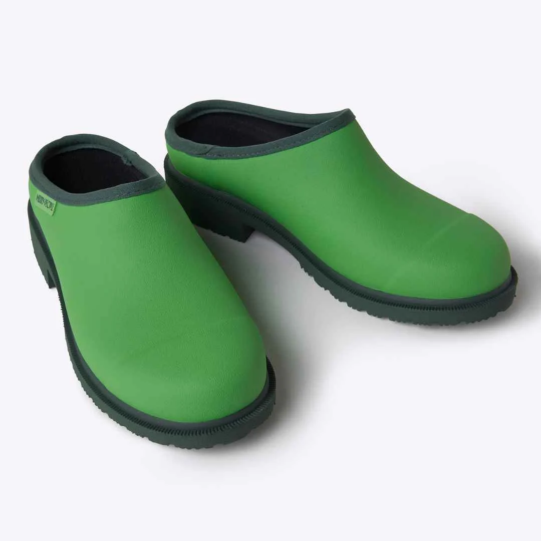Billie Clog Grasshopper Green