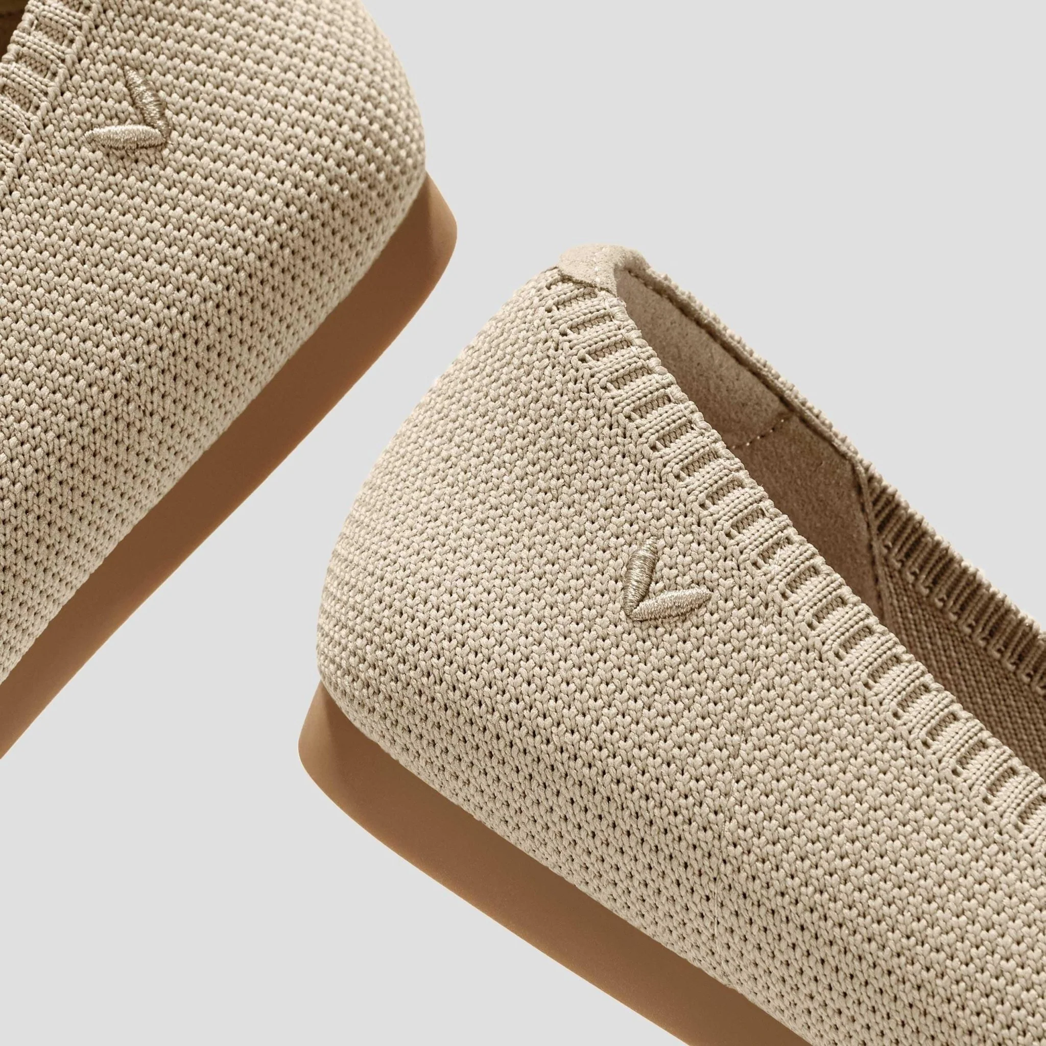 [Aria 5°] ポインテッドトゥ フラットシューズ