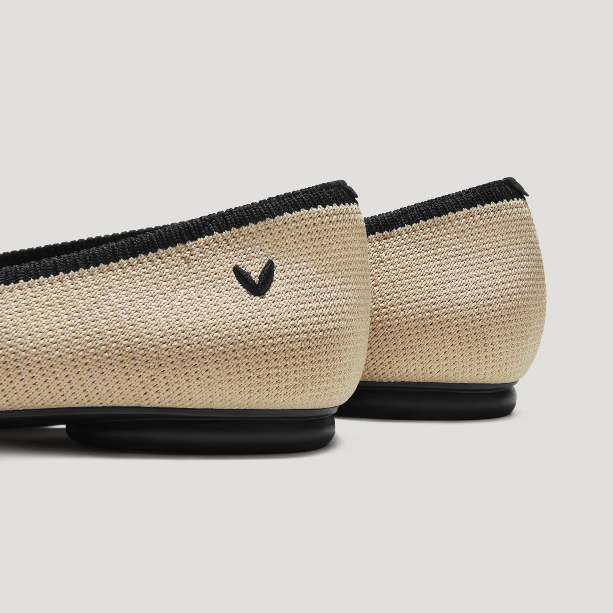 [Bibi] アーモンドトゥ  結びデザイン フラットシューズ