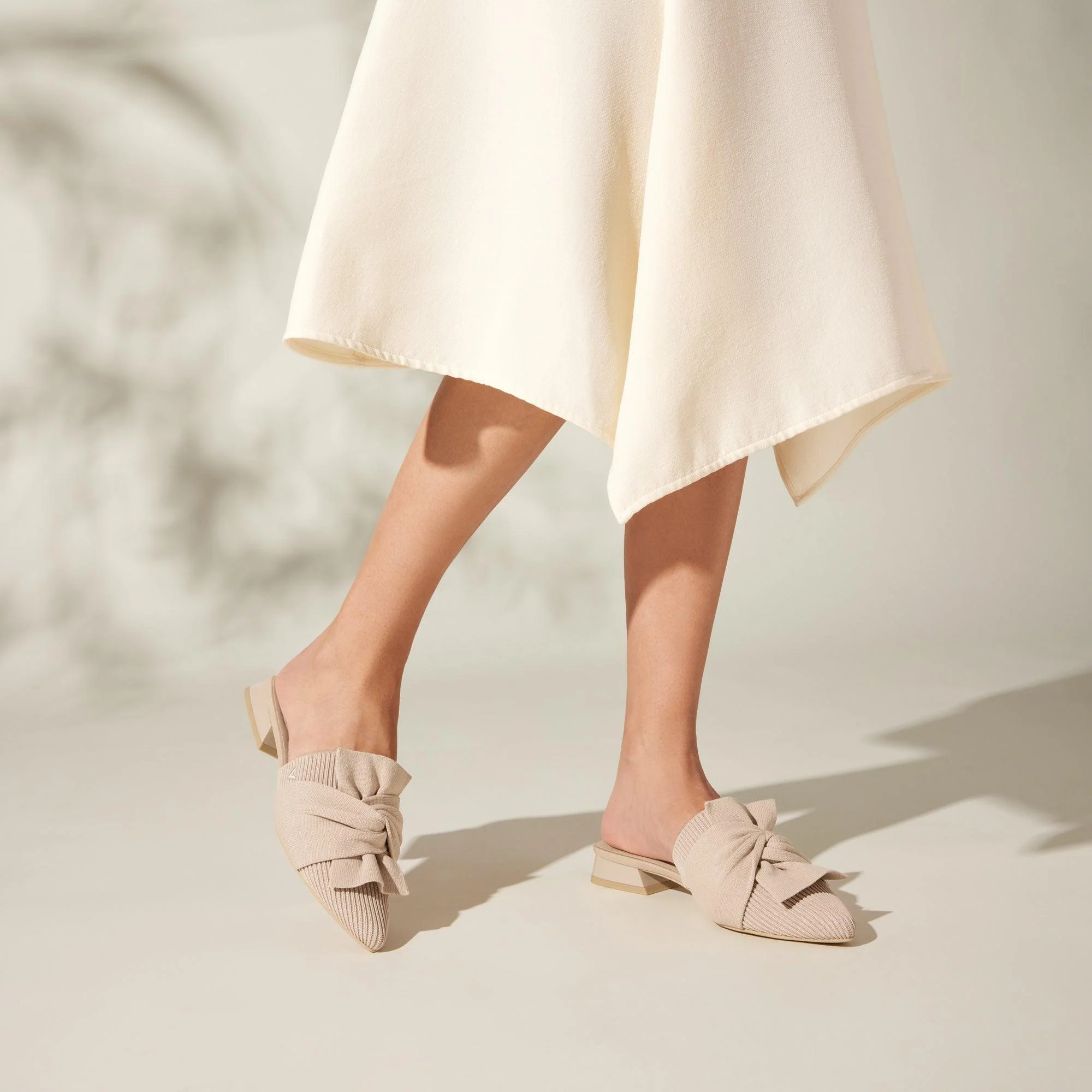 [Yaffa Pro] ポインテッドトゥ ノットデザイン サンダル/ミュール