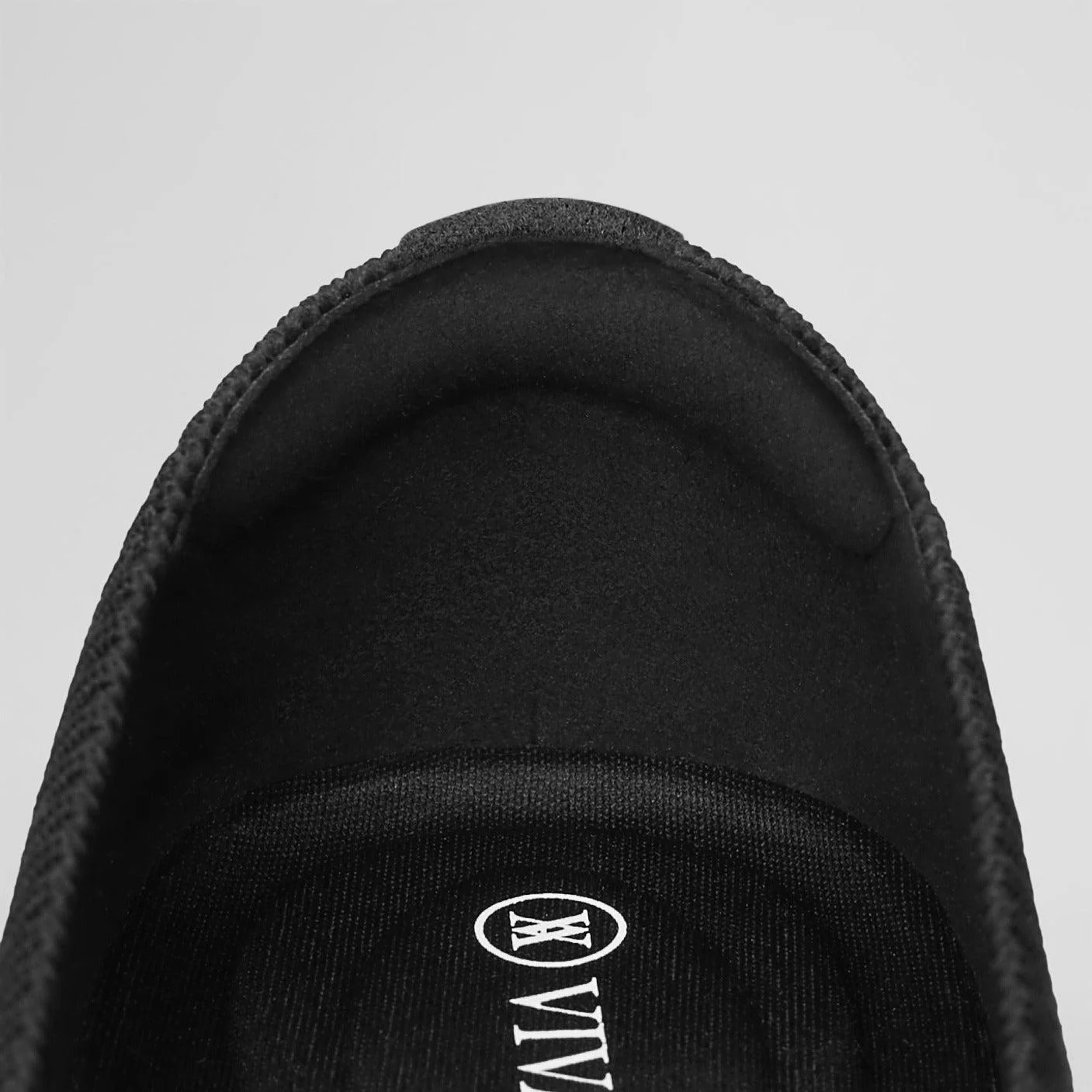 [Aria 5°] ポインテッドトゥ フラットシューズ