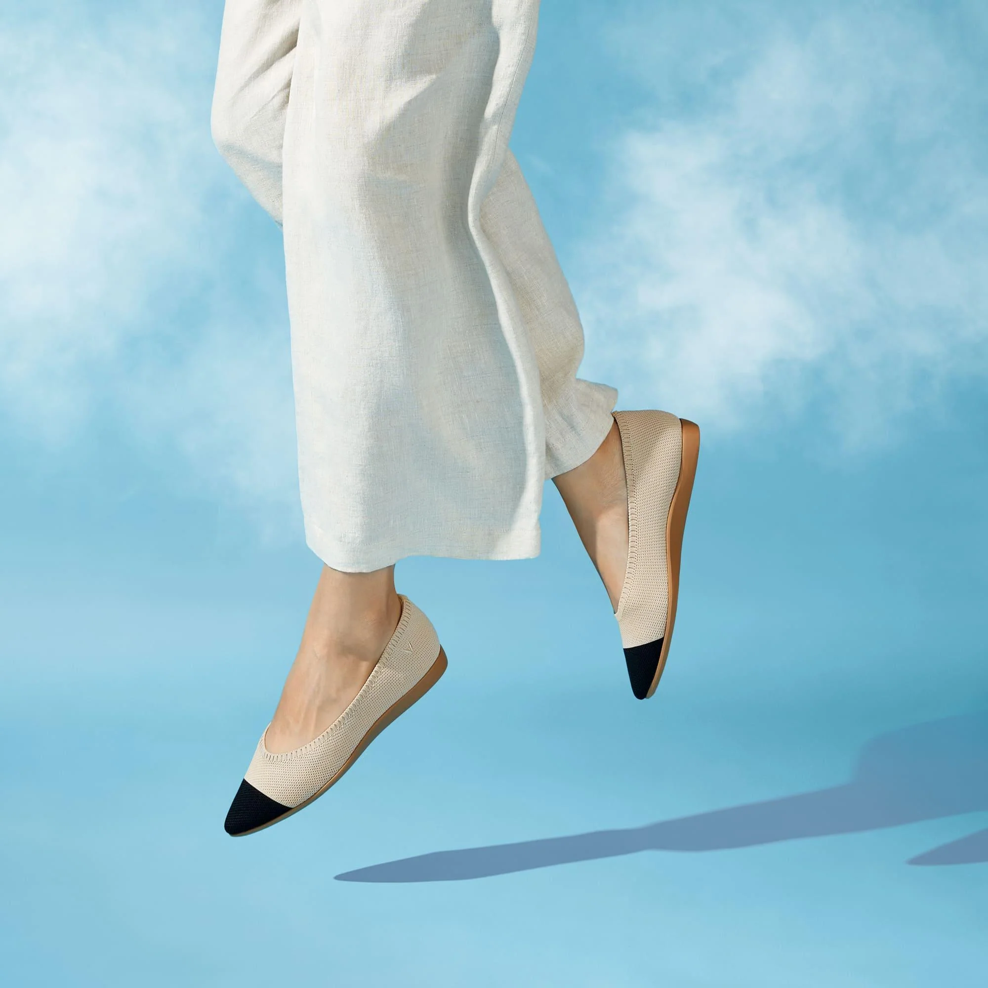 [Aria Walker 超撥水] ポインテッドトゥ 超軽量 厚底 フラットシューズ