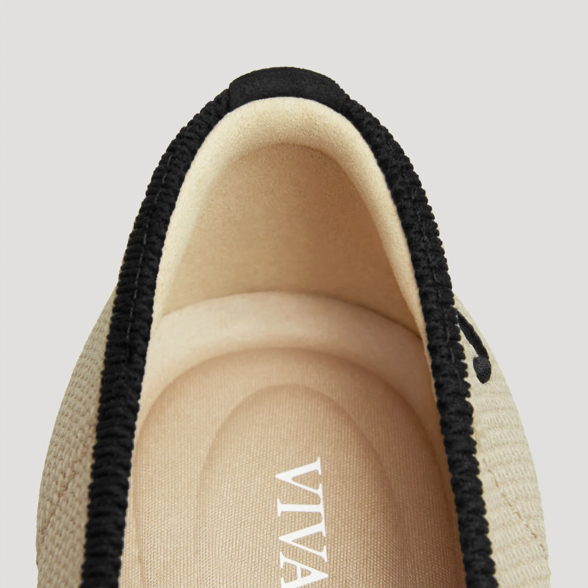 [Bibi] アーモンドトゥ  結びデザイン フラットシューズ