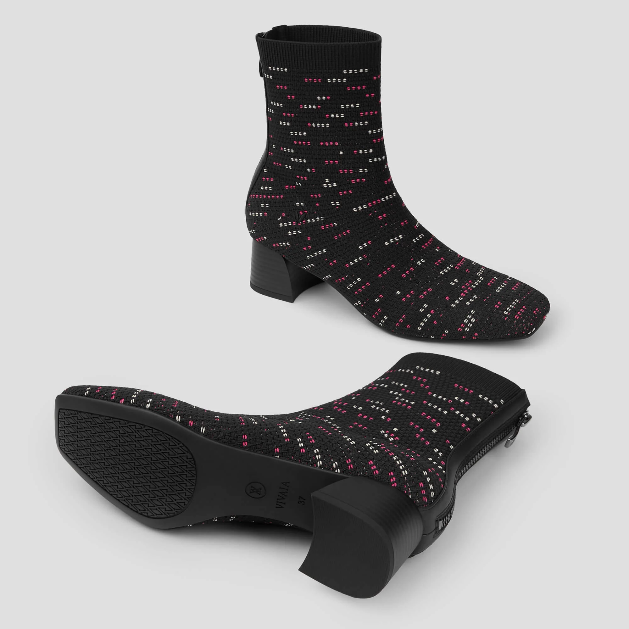 [Marcella] スクエアトゥ 撥水加工 バックファスナー付き ショートブーツ