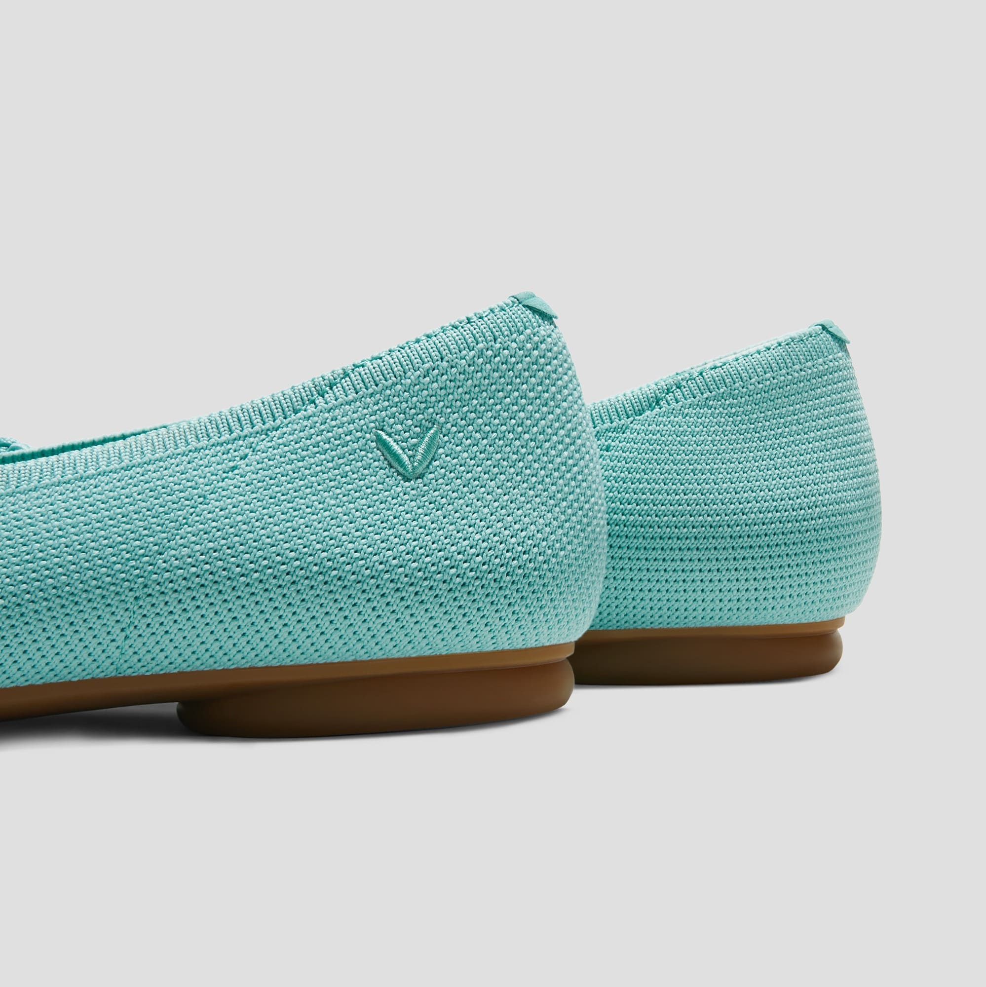 [Tiana] アーモンドトゥ フラットシューズ