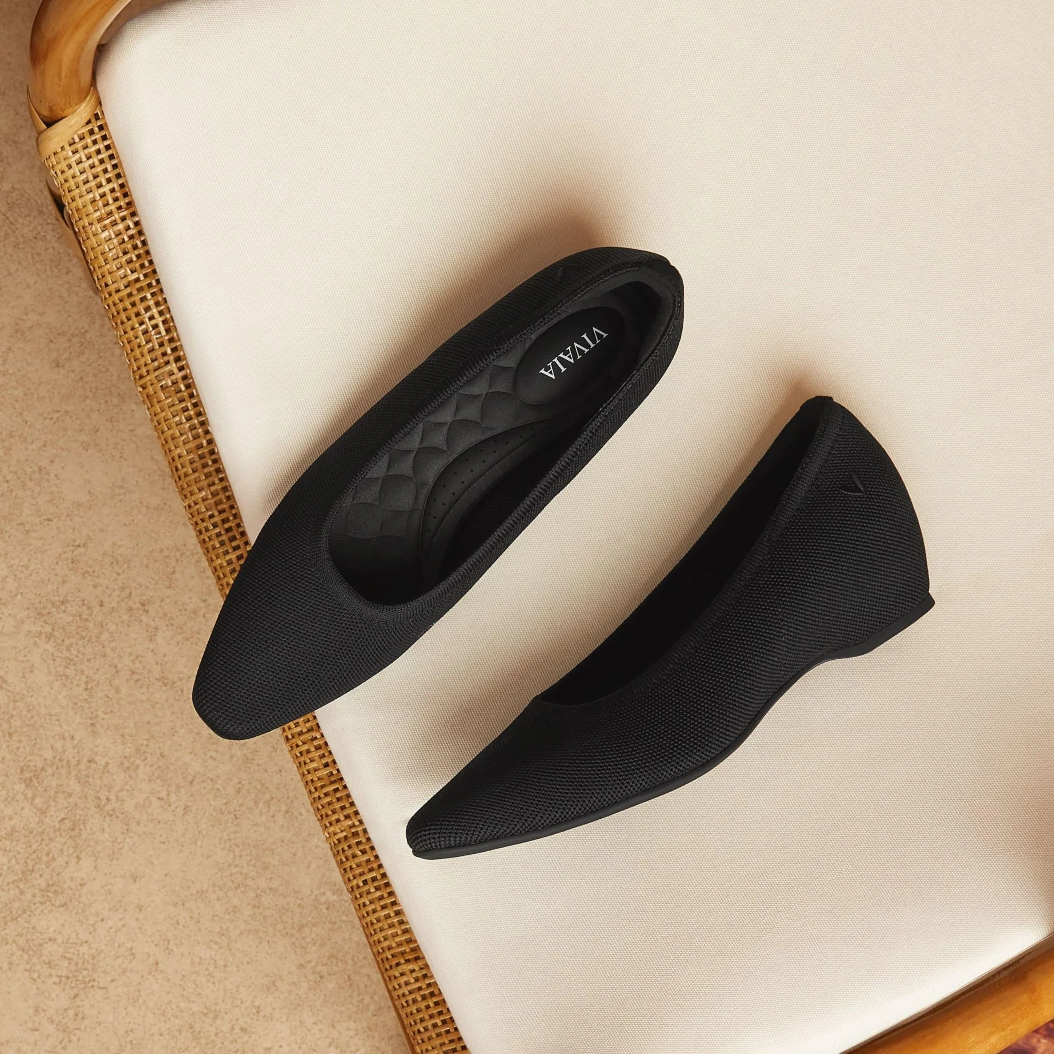 [Mackenzi] スモール スクエアトゥ ロウ ウェッジヒール