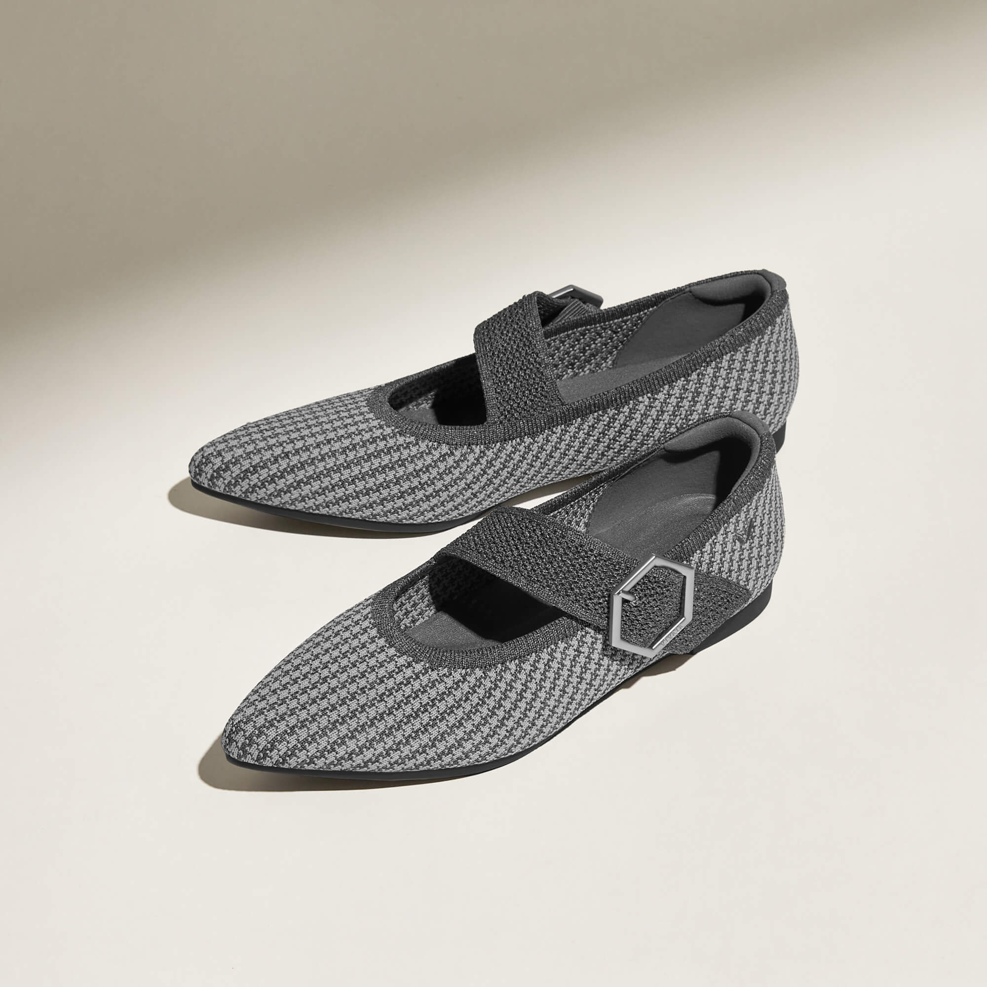 [MARIA] ポインテッドトゥ メリージェーン フラット