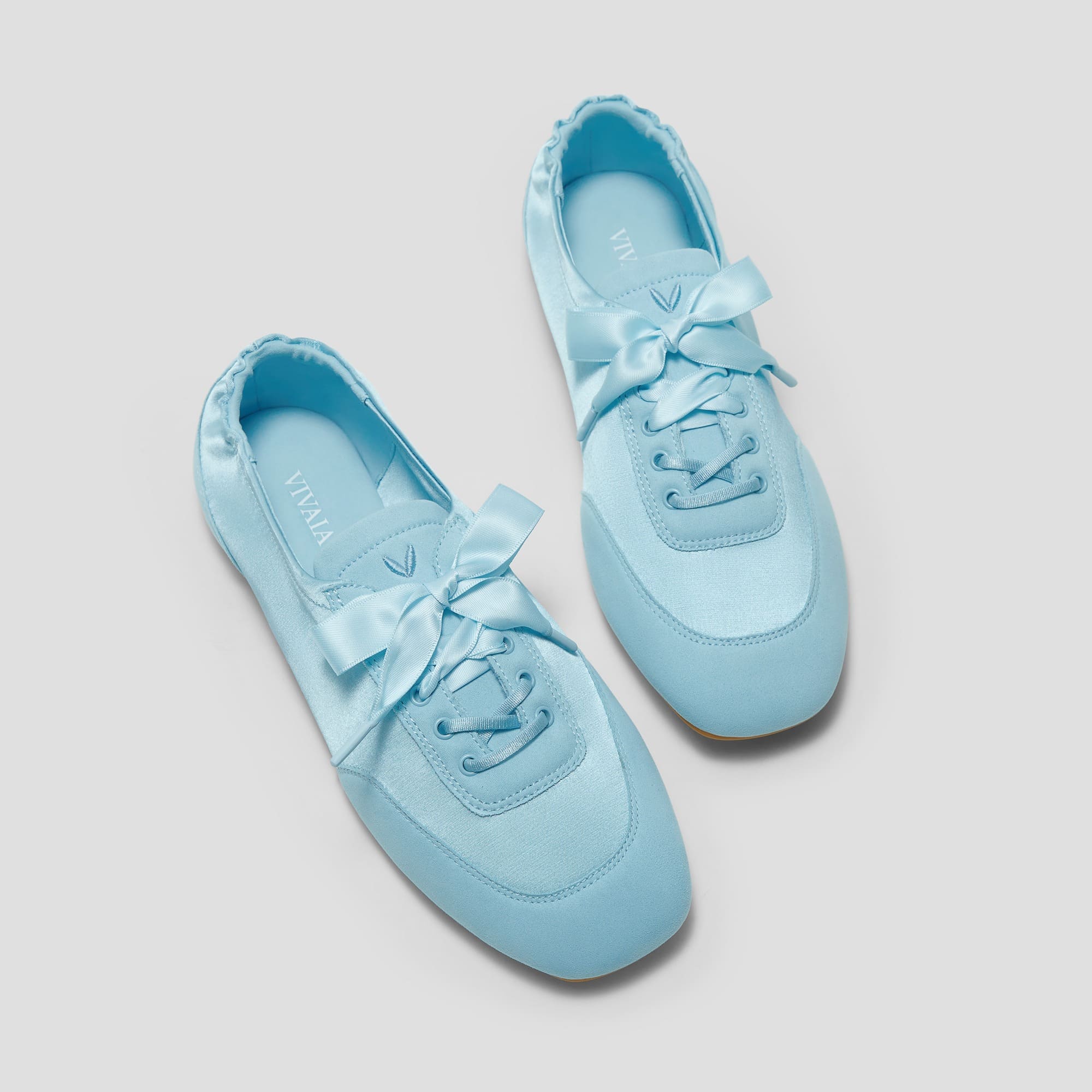 [Cristina] レースアップ サテン スニーカーリーナ