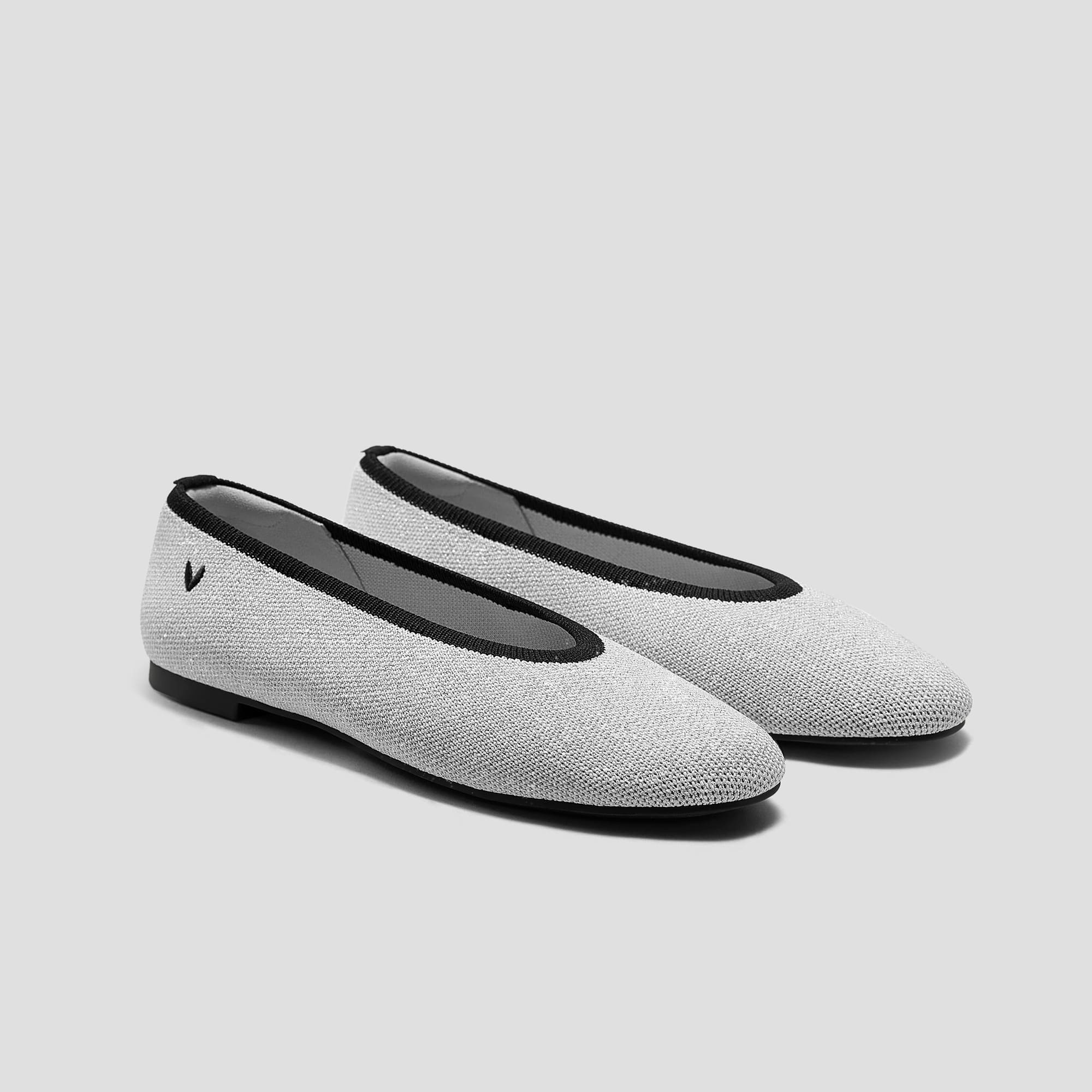 [Nubia] アーモンドトゥ プレッシャーフリー フラット