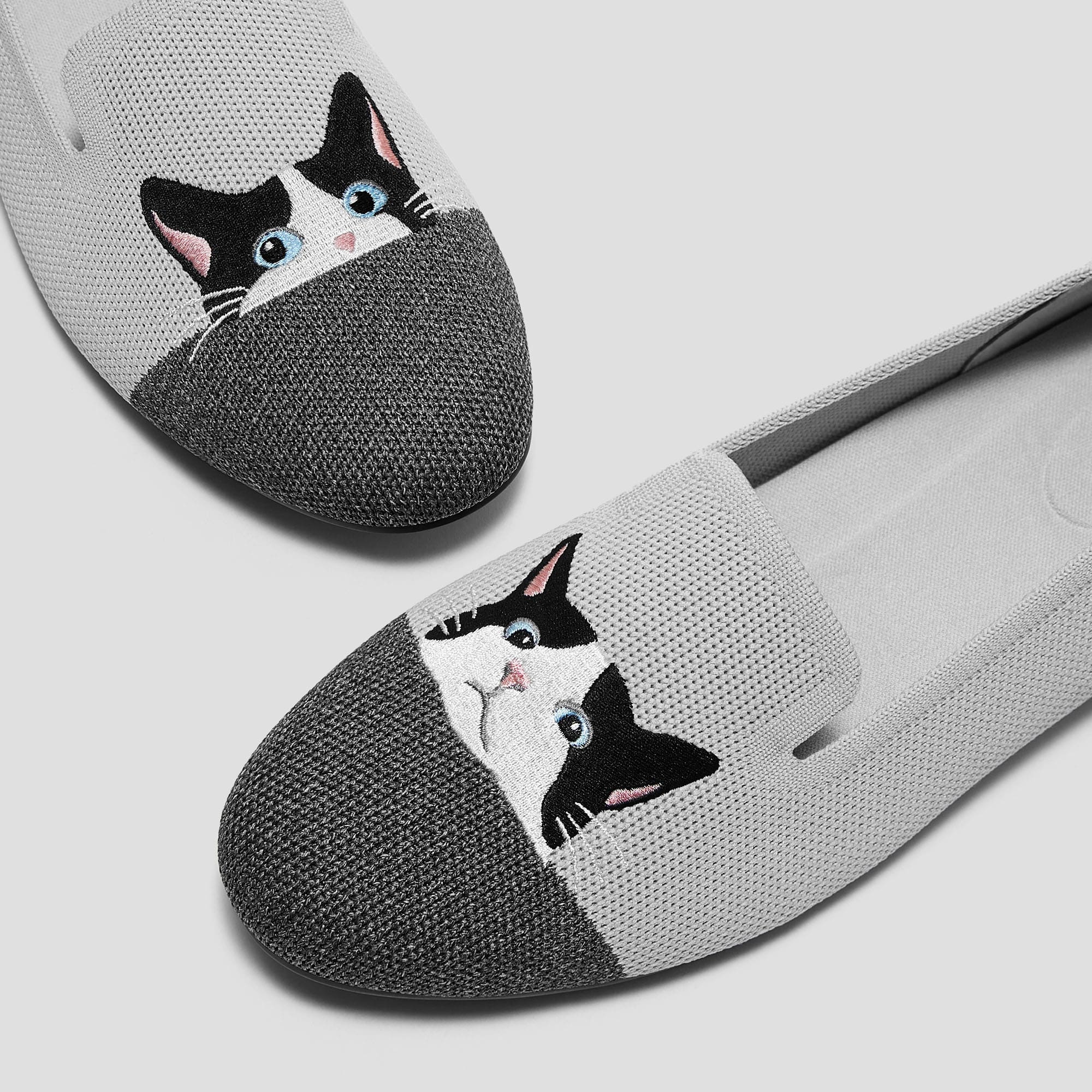 [Audrey] ラウンドトゥ アニマル刺繍 ローファー