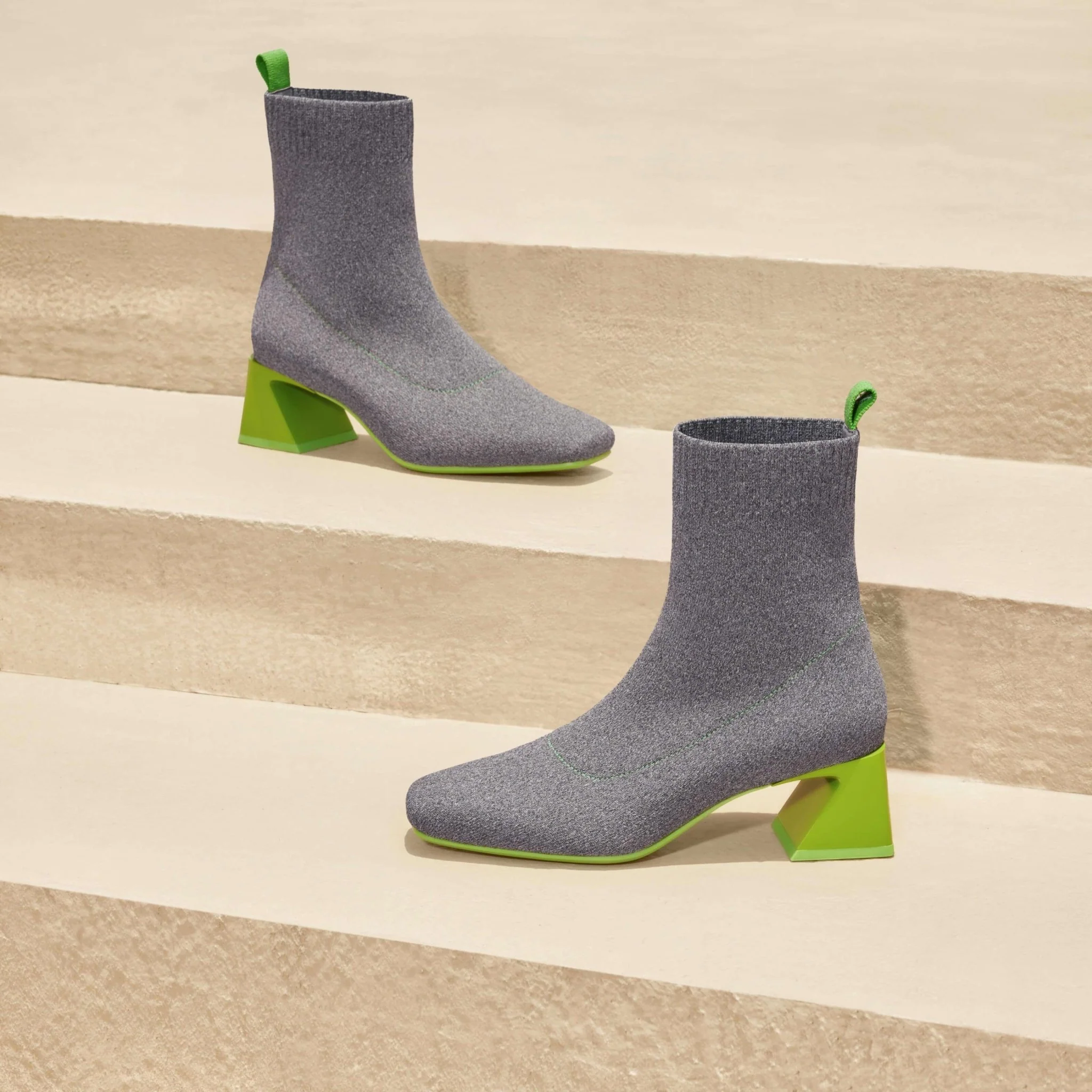 [Regina Pro] スクエアトゥ 撥水加工 ショートブーツ