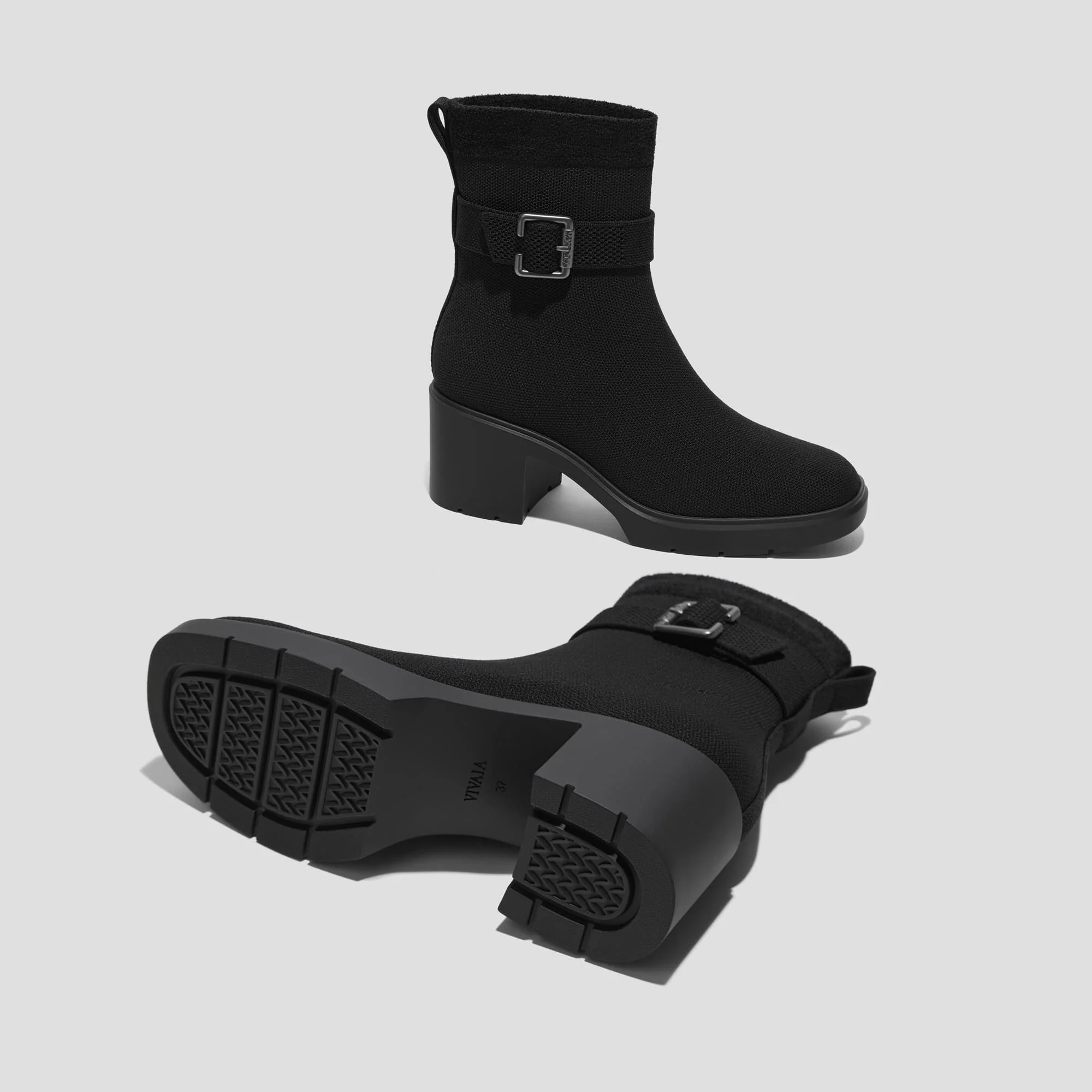 [Gisella] スクエアトゥ 撥水加工 ヒールブーツ