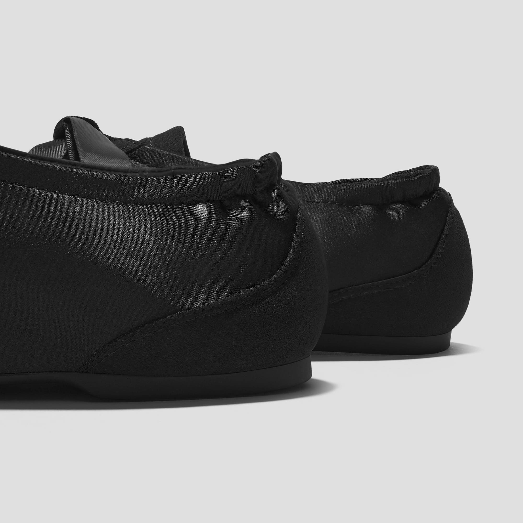 [Cristina] レースアップ サテン スニーカーリーナ