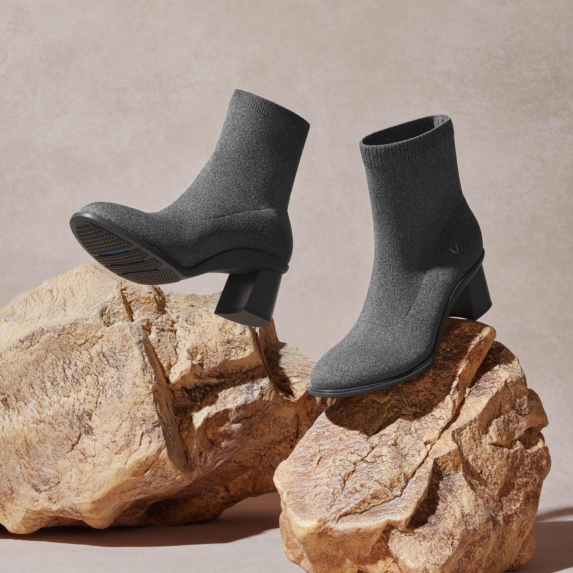 [Amanda] アーモンドトゥ 撥水加工 ランニングヒールブーツ