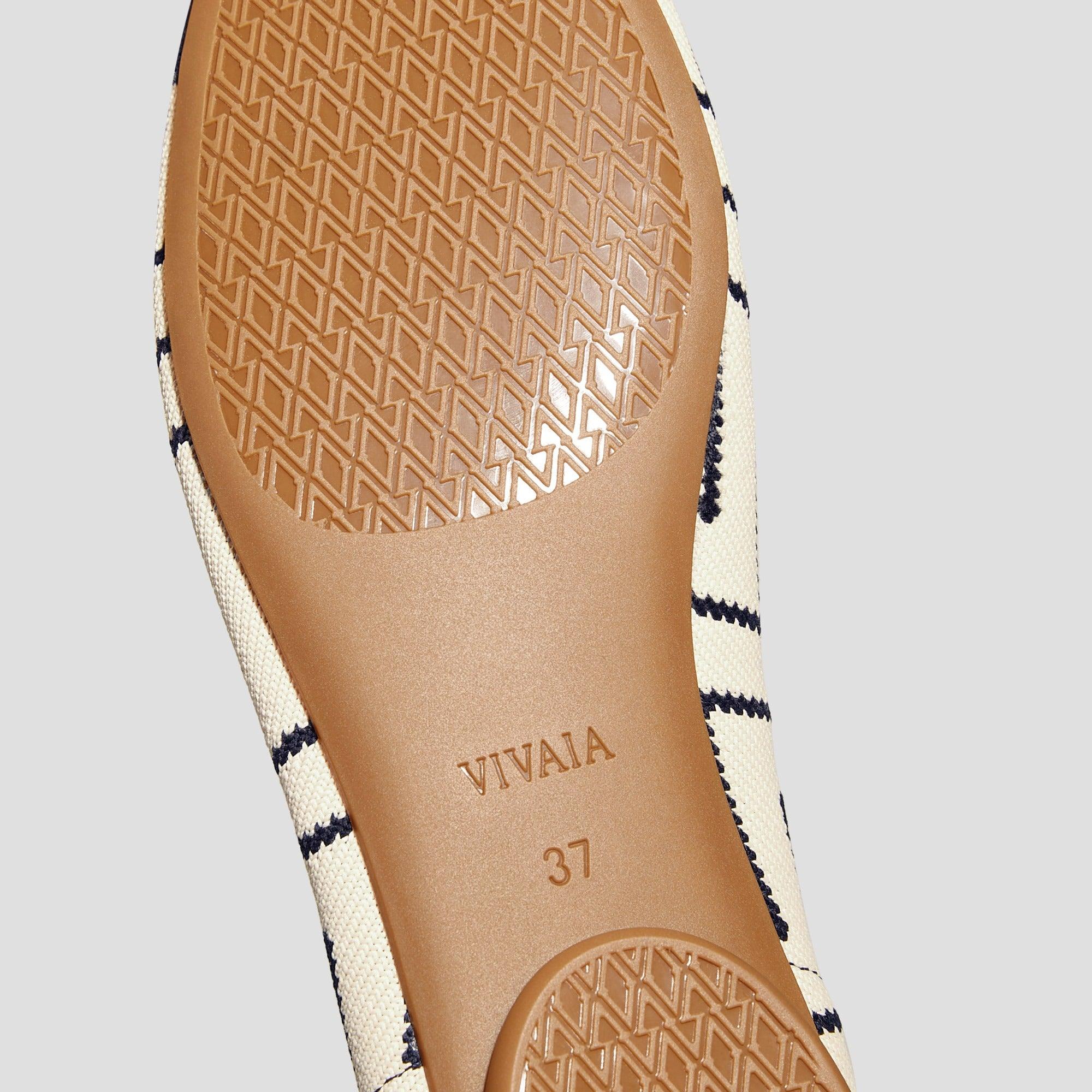 [Tiana] アーモンドトゥ フラットシューズ