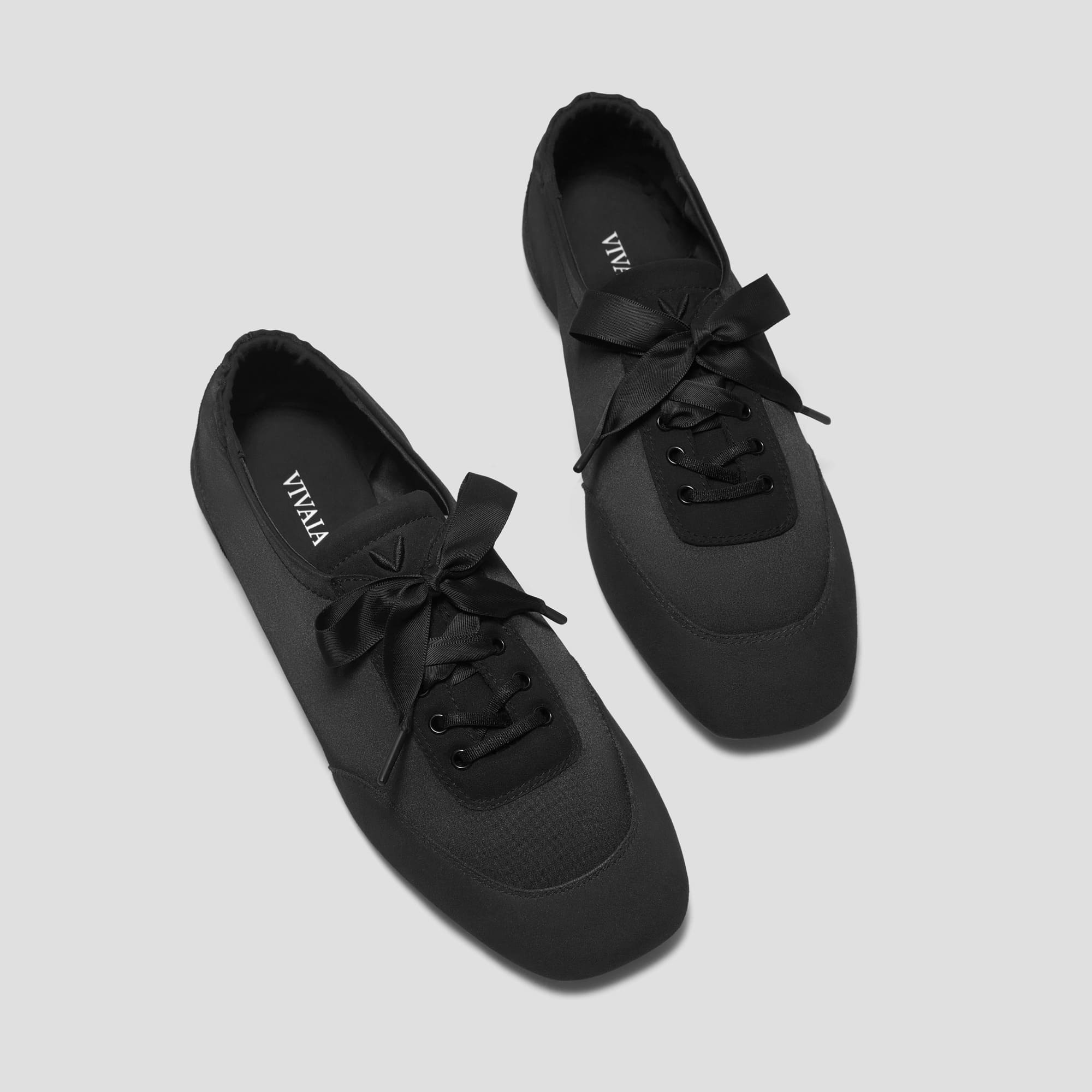 [Cristina] レースアップ サテン スニーカーリーナ