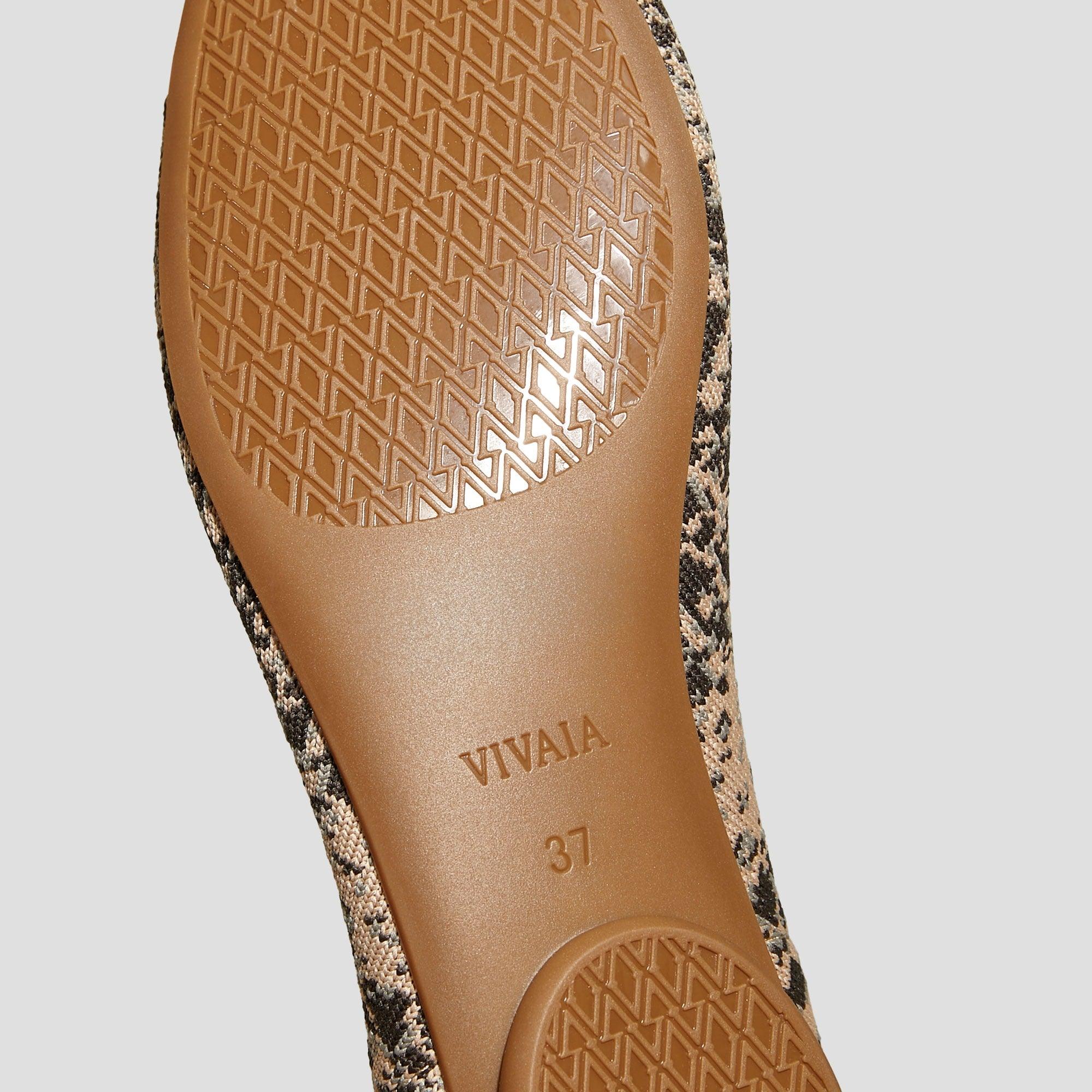 [Tiana] アーモンドトゥ フラットシューズ