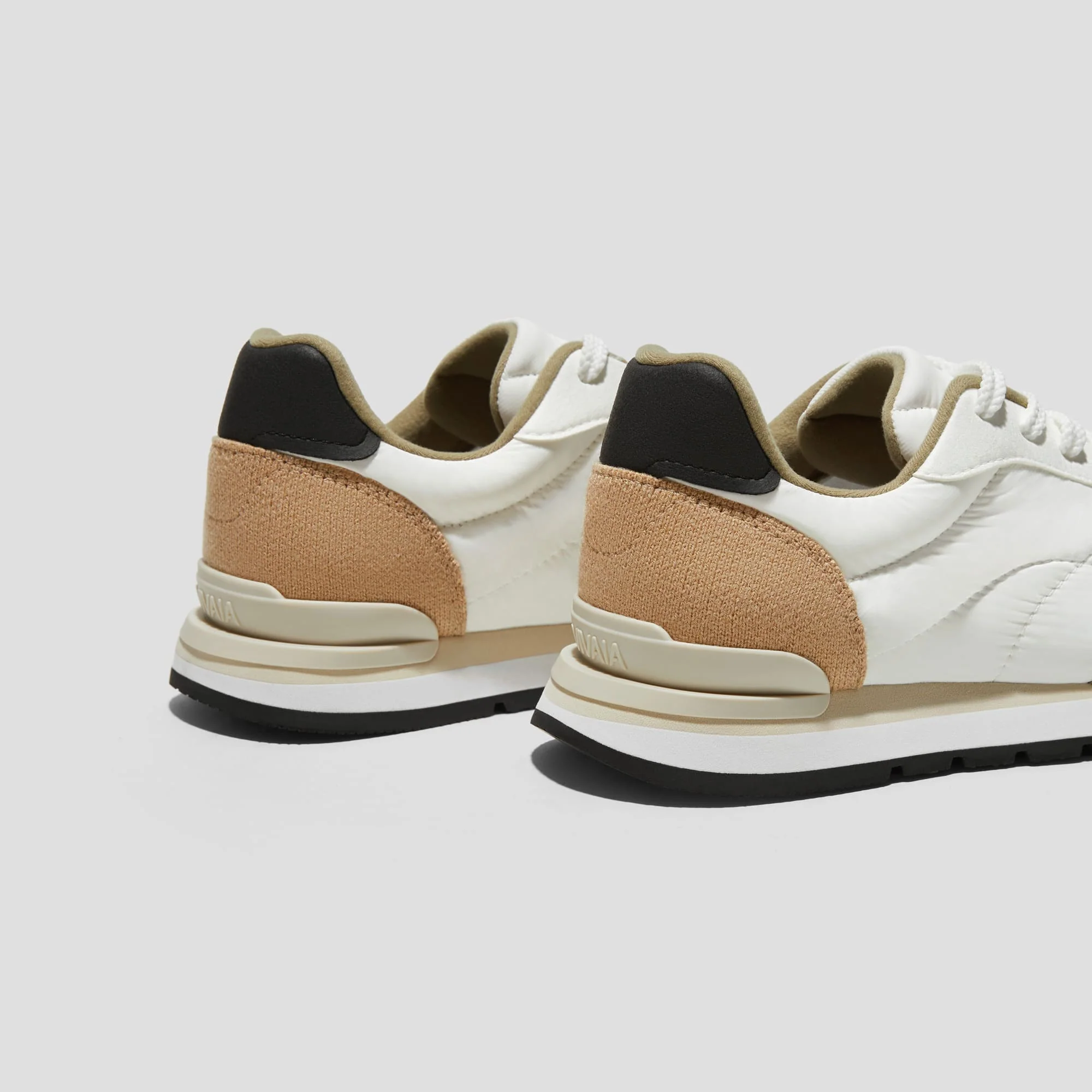 [Allegro] ユニセックス サテン ラックス 撥水加工 スニーカー