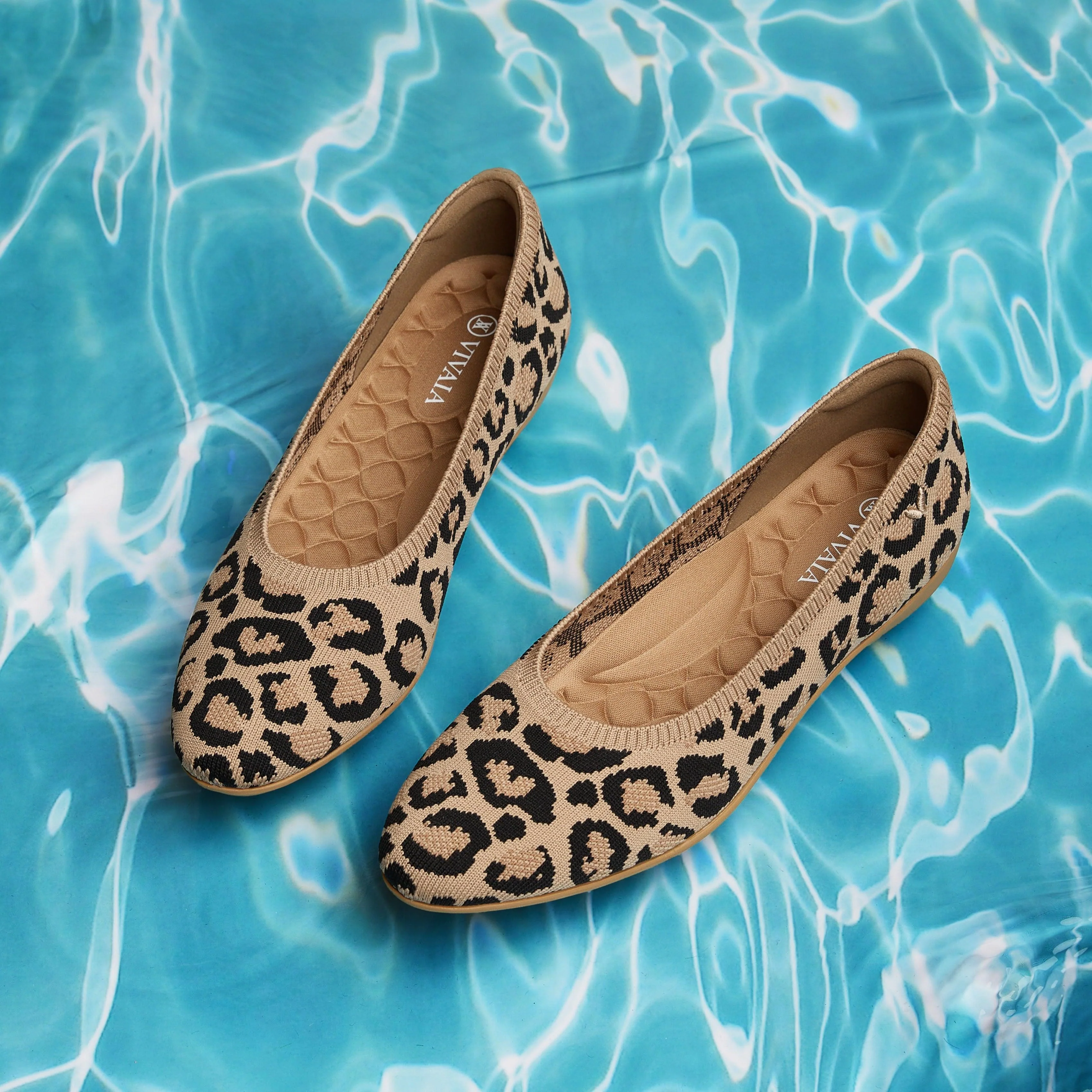 [Tamia Walker] アーモンドトゥ 超軽量 厚底 フラットシューズ